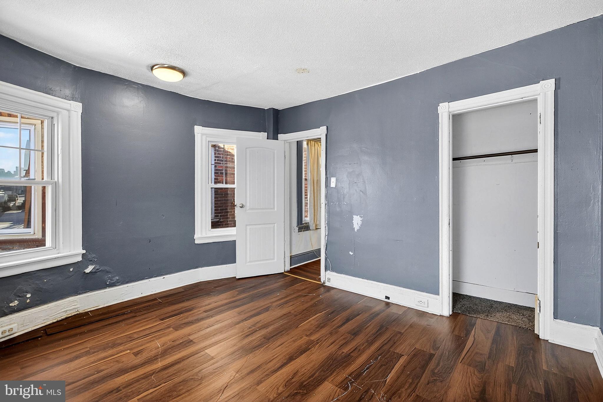 UNIVERSITY CITY - Residential