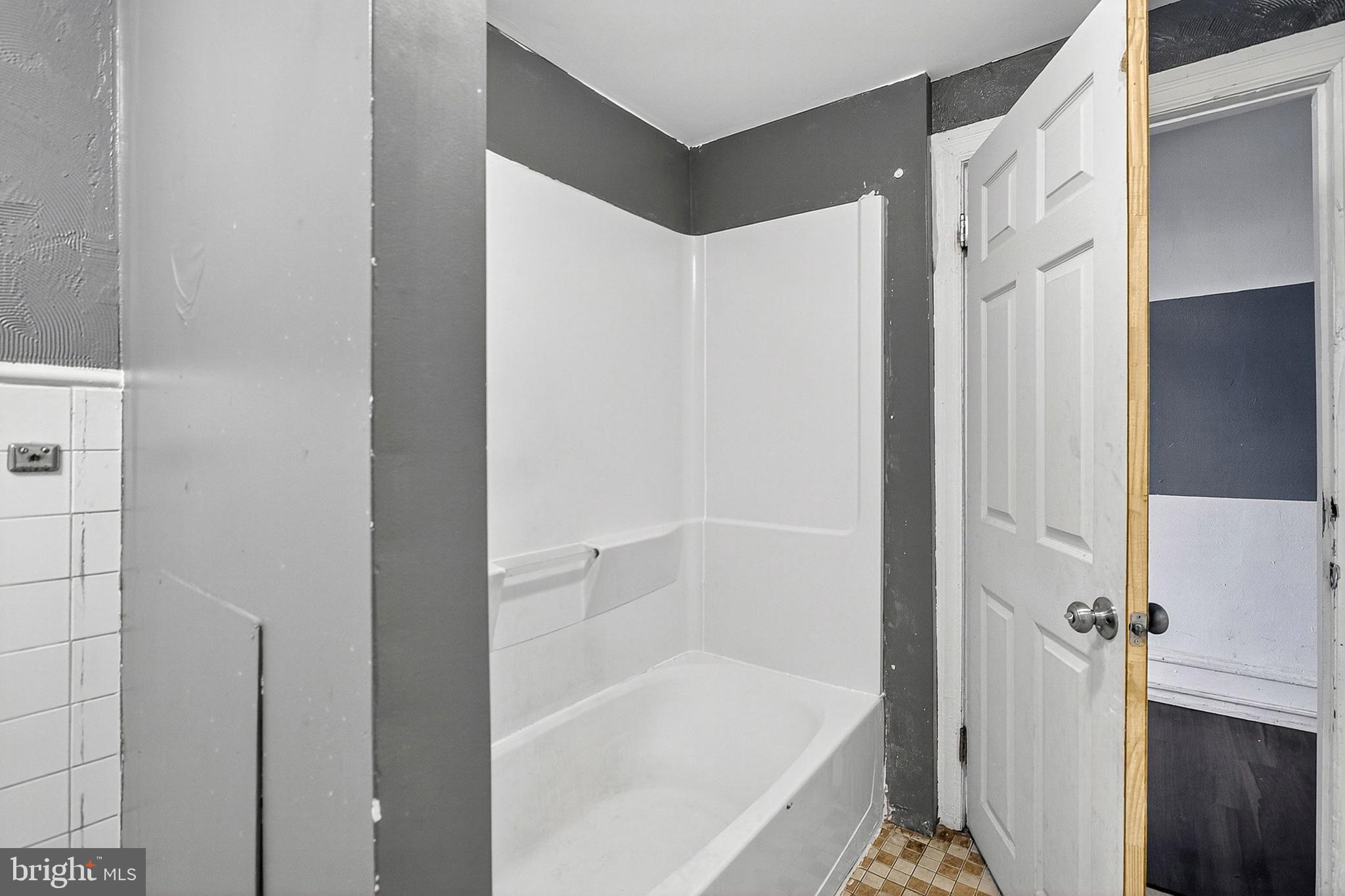 UNIVERSITY CITY - Residential