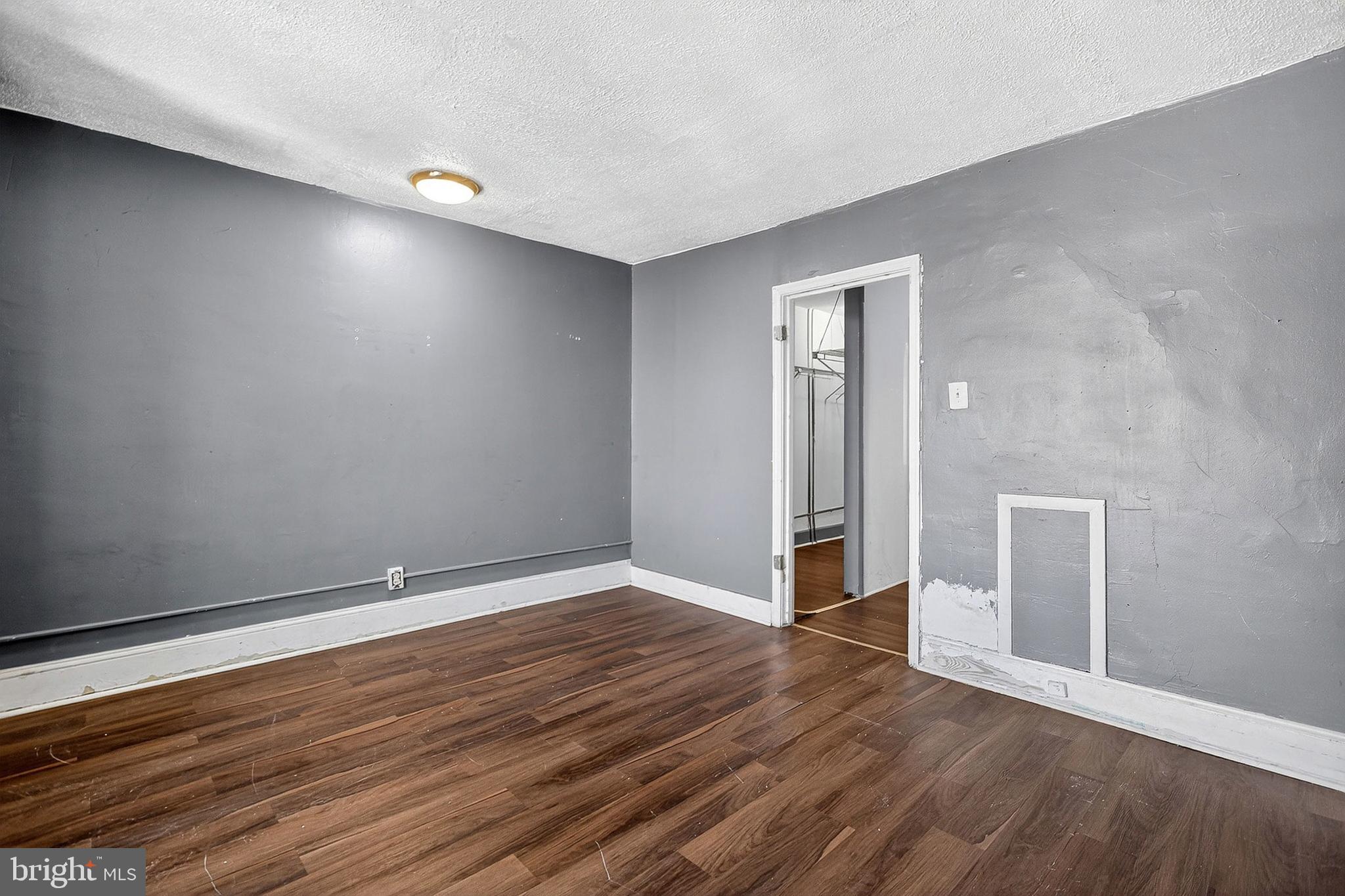 UNIVERSITY CITY - Residential