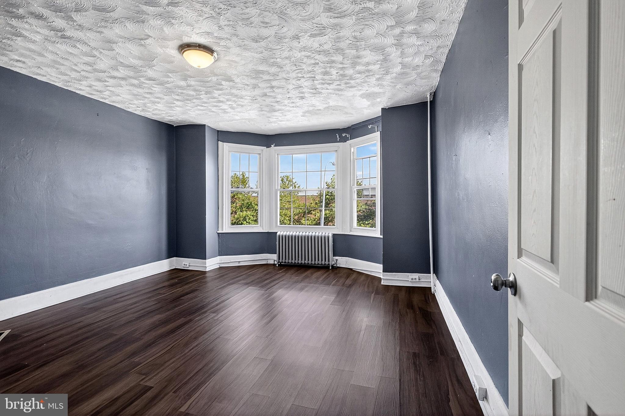 UNIVERSITY CITY - Residential