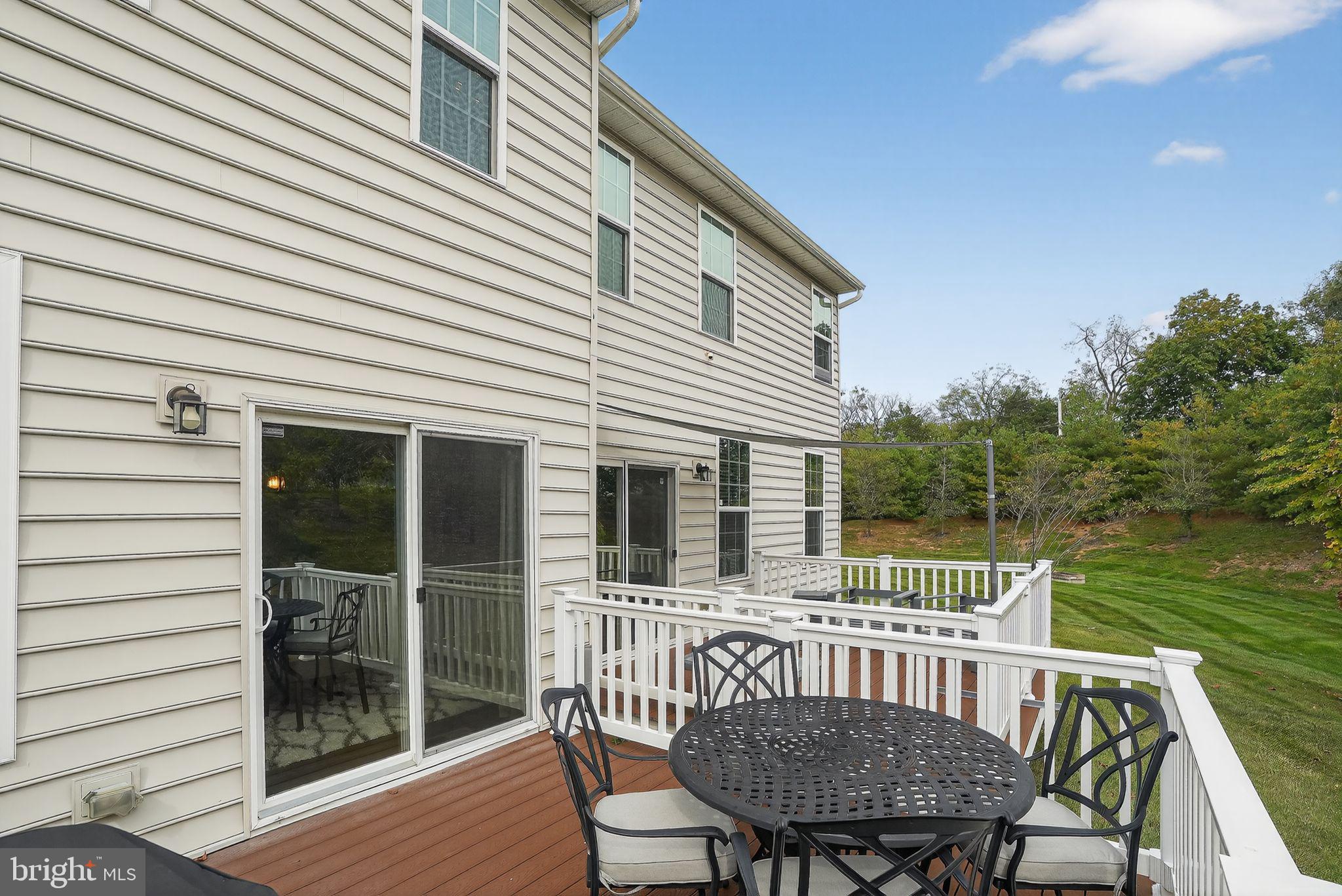 WALNUT CREEK AT MONT - Residential