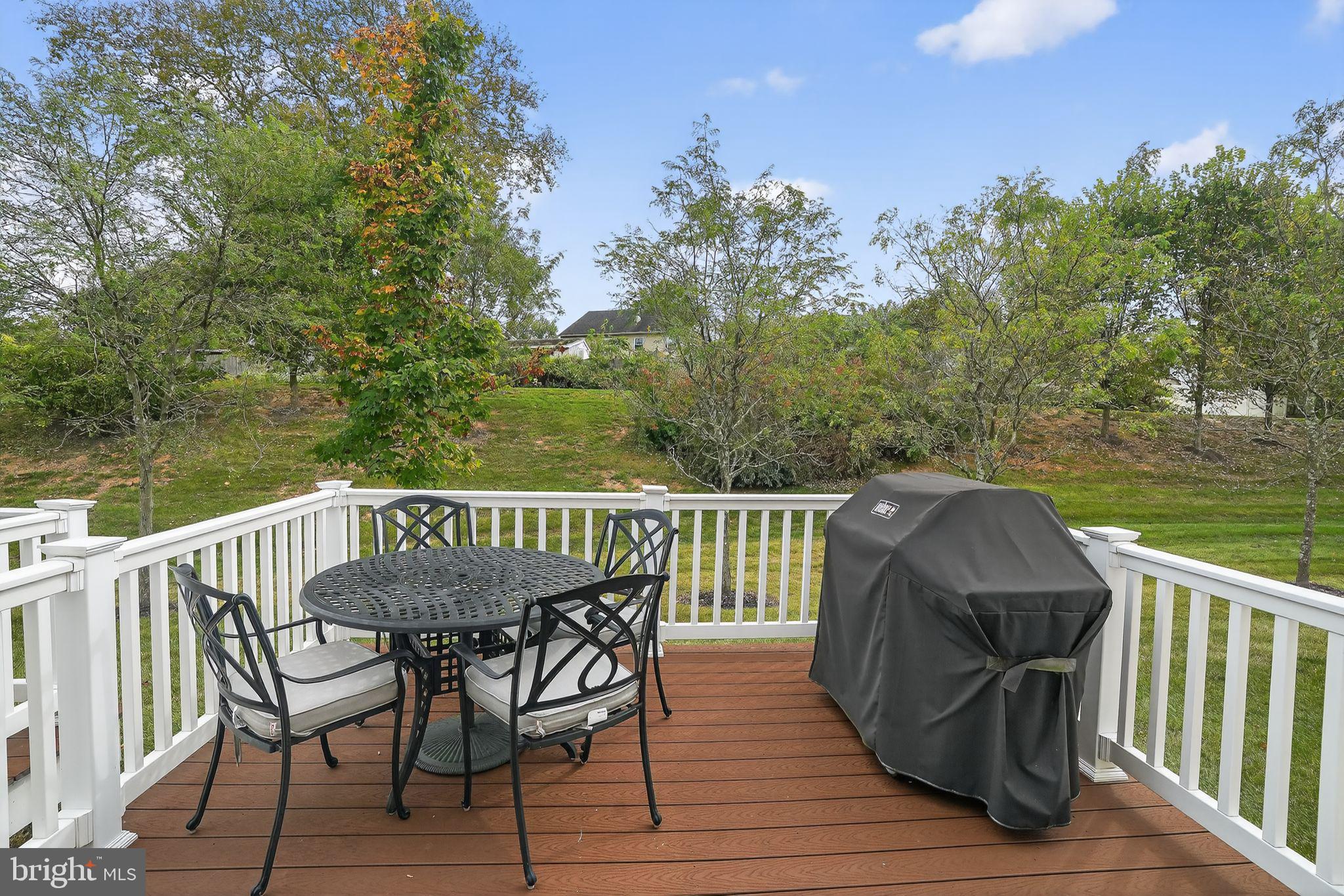 WALNUT CREEK AT MONT - Residential