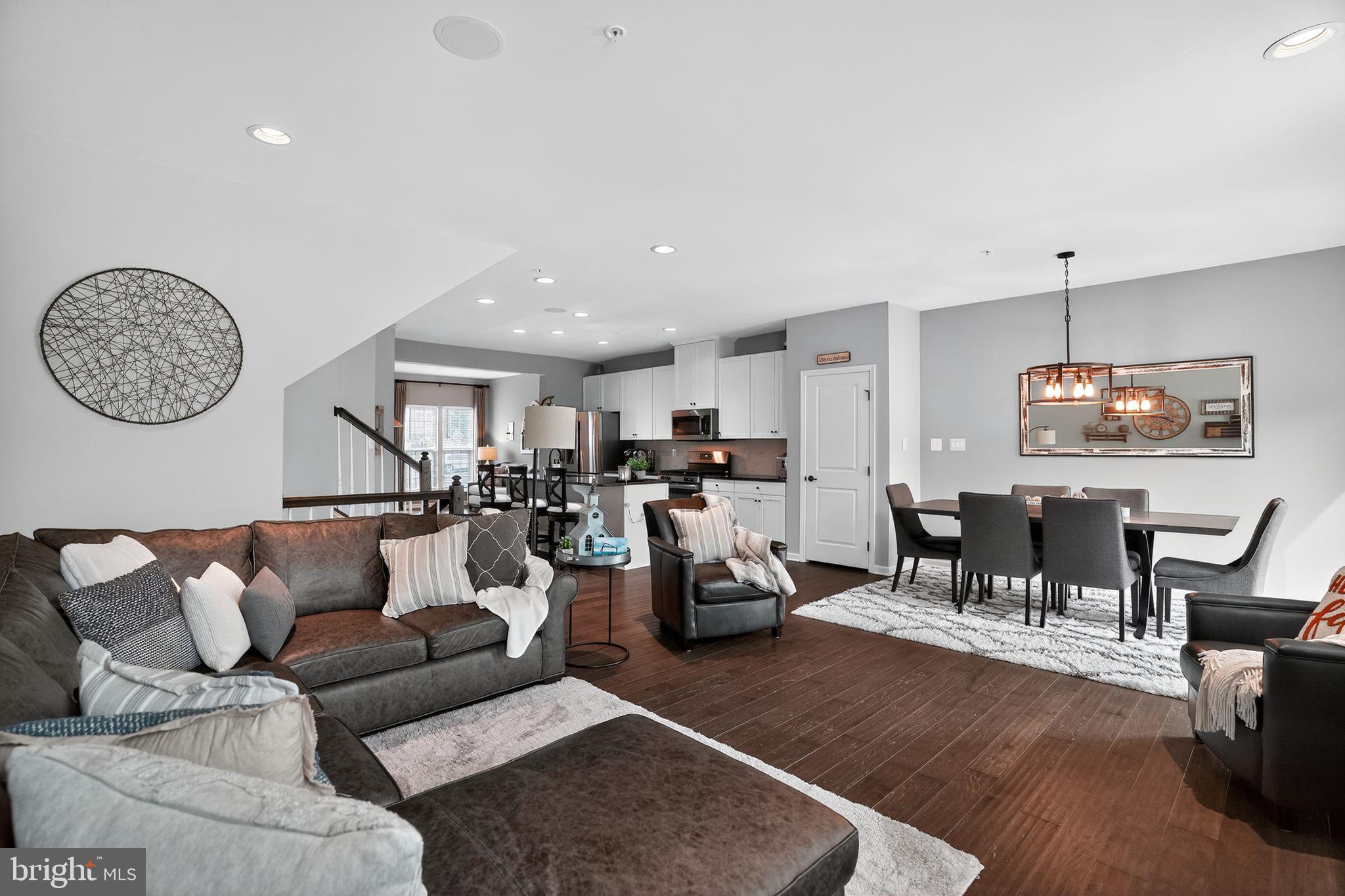 WALNUT CREEK AT MONT - Residential