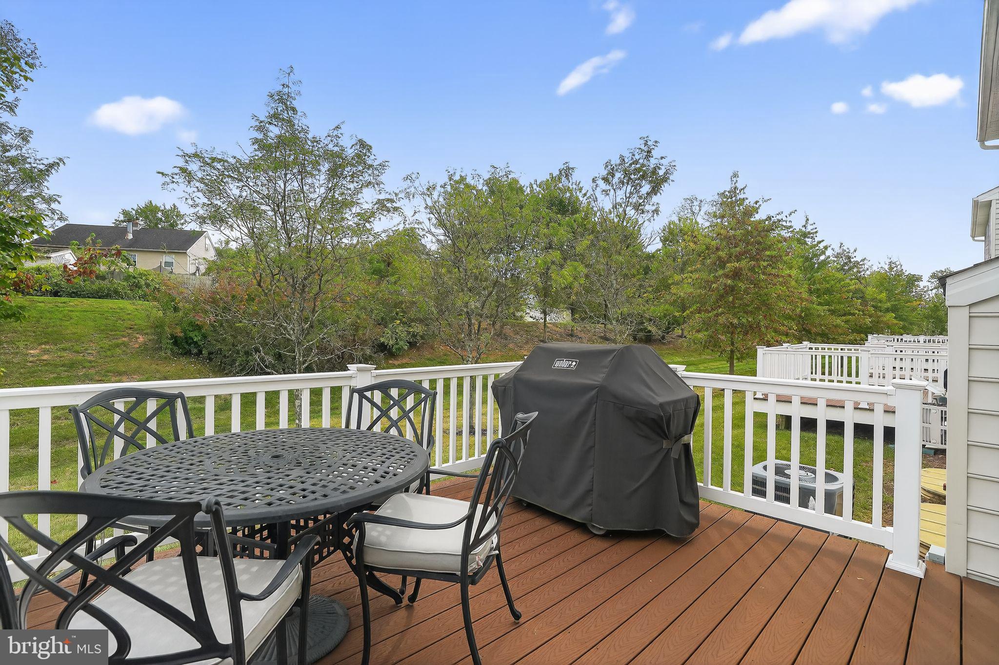 WALNUT CREEK AT MONT - Residential