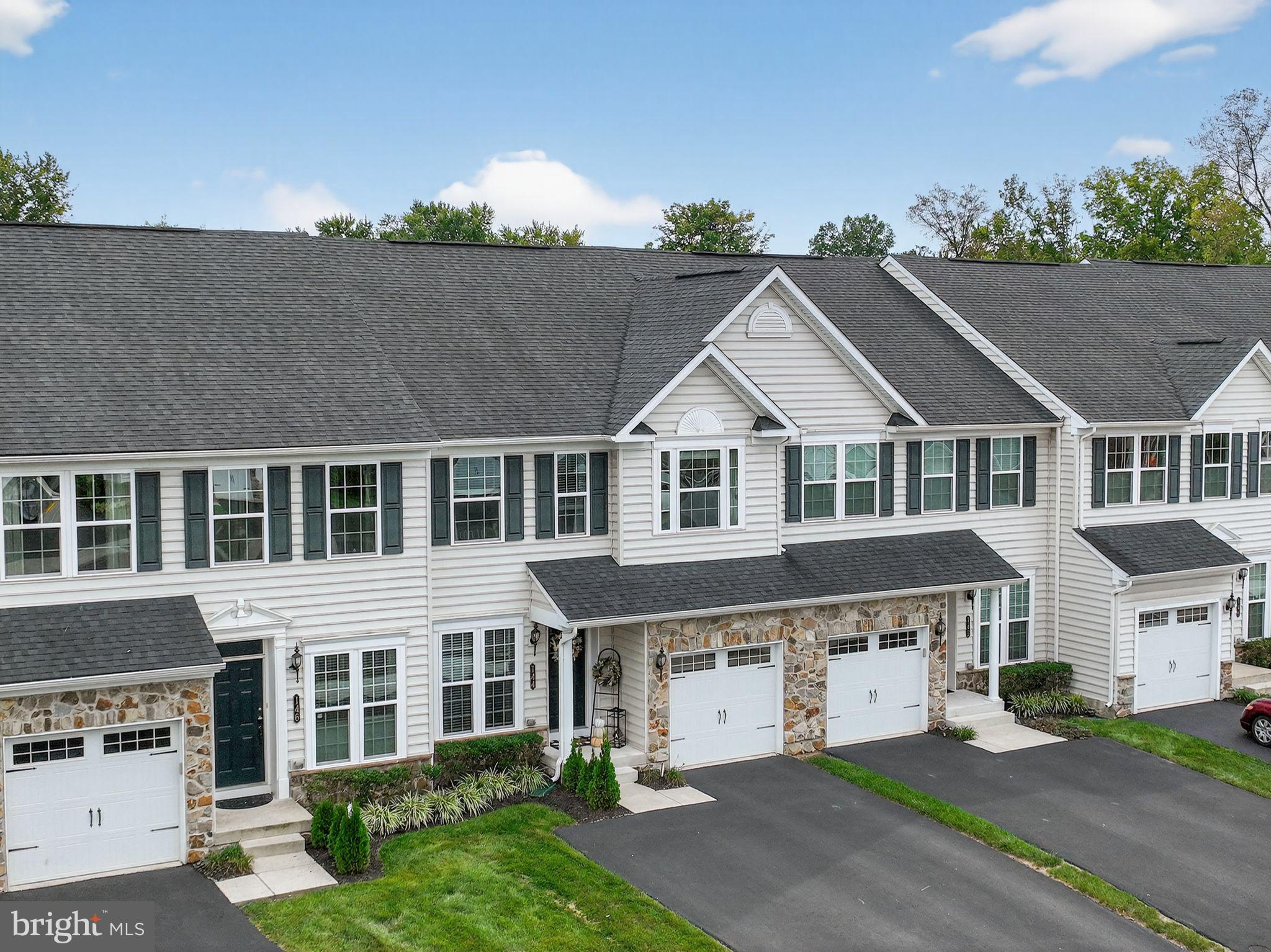 WALNUT CREEK AT MONT - Residential