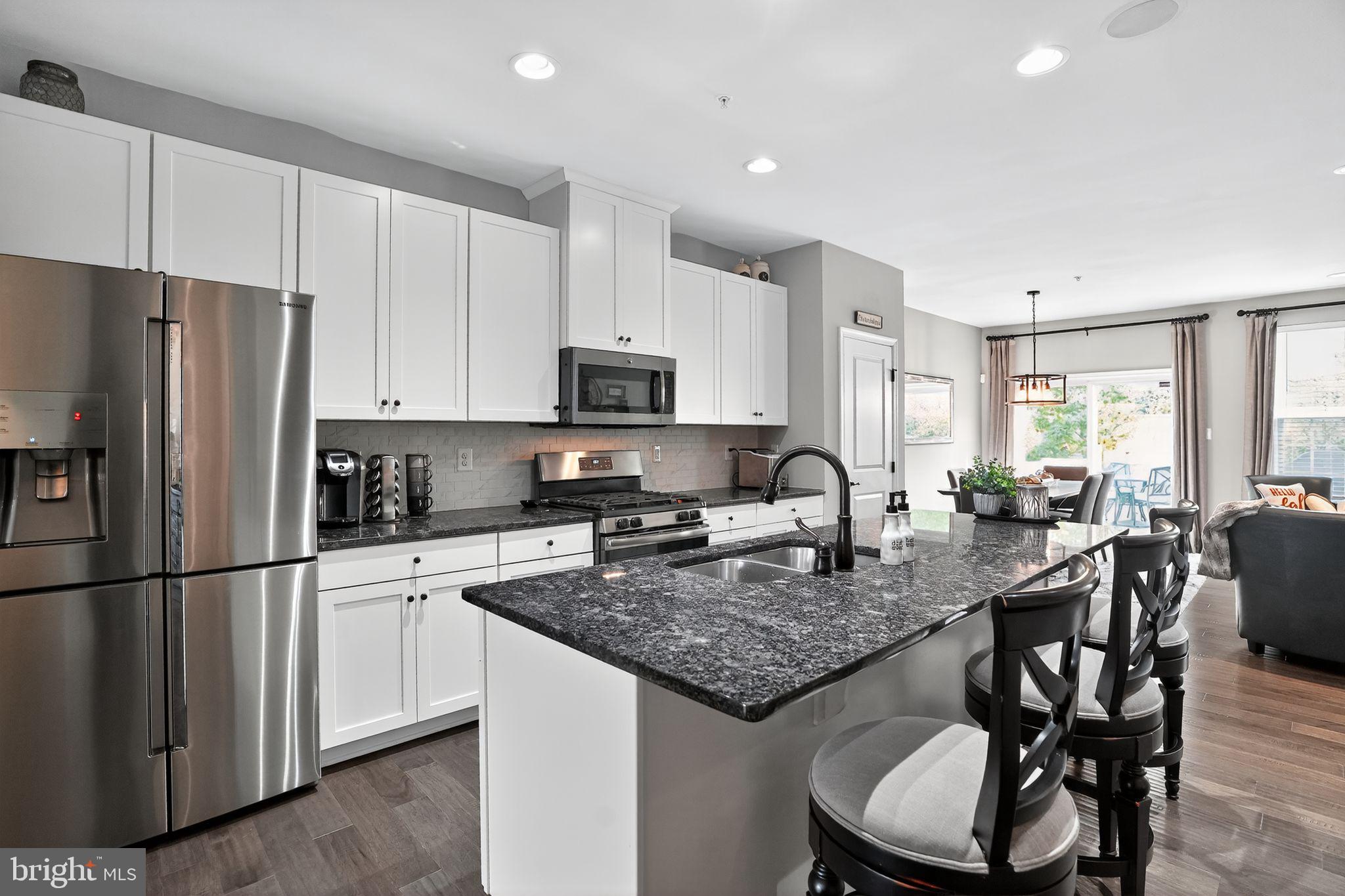 WALNUT CREEK AT MONT - Residential