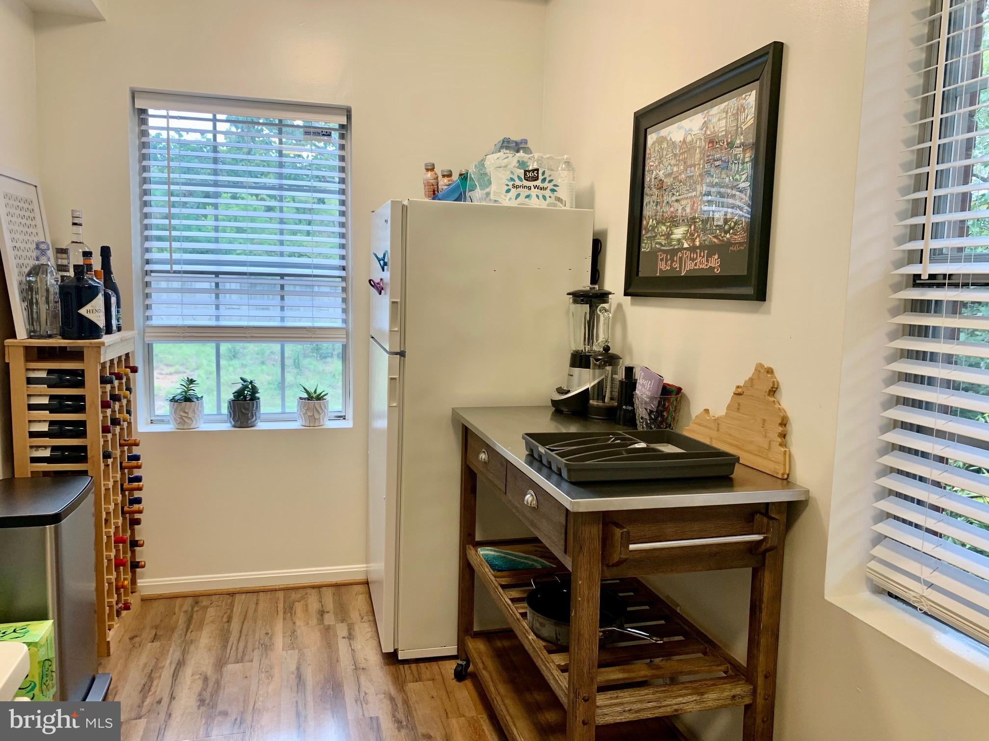 COLONIAL VILLAGE - Residential Lease