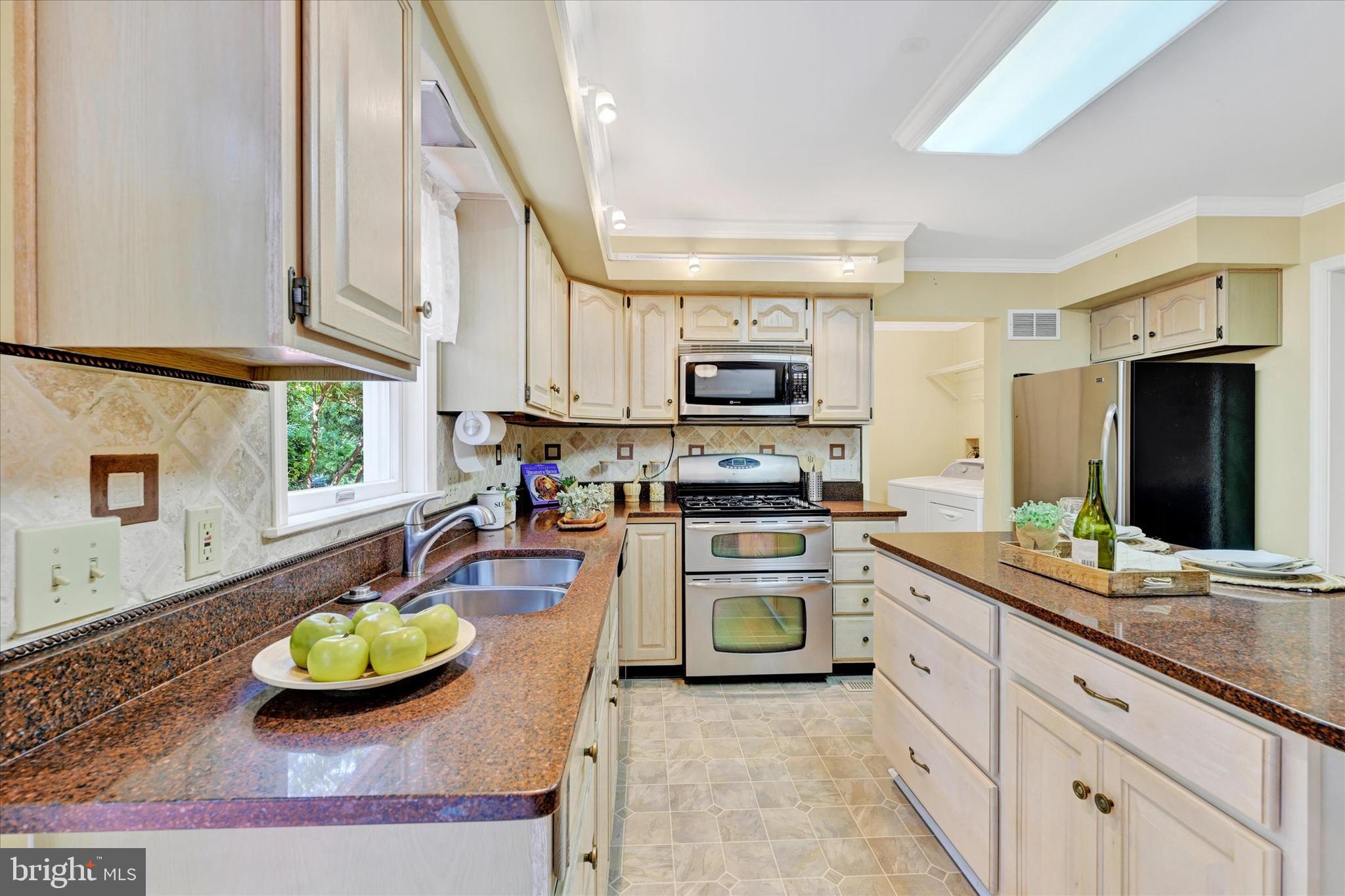 CARNEY/PARKVILLE - Residential