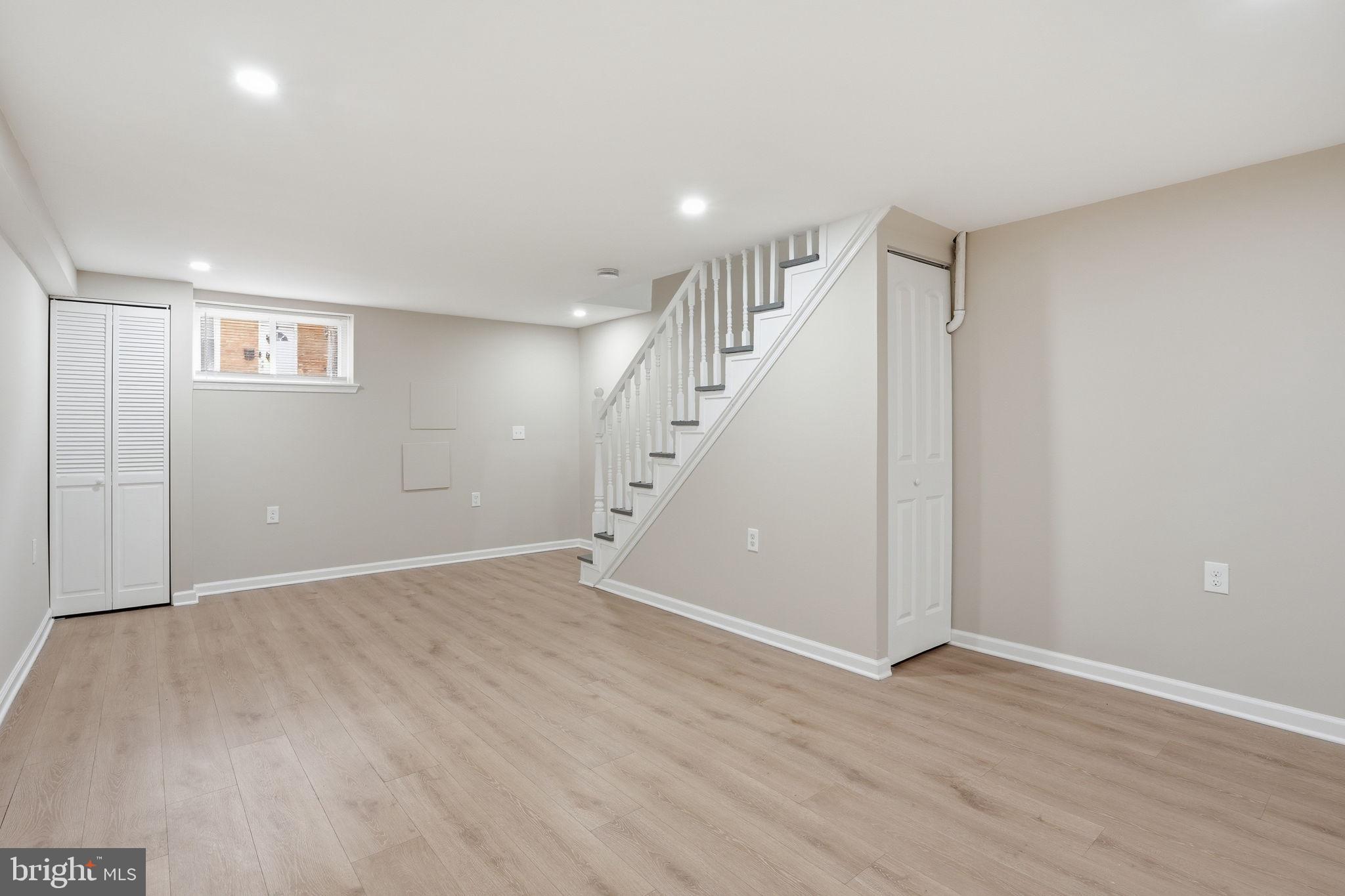 BROADWAY EAST - Residential