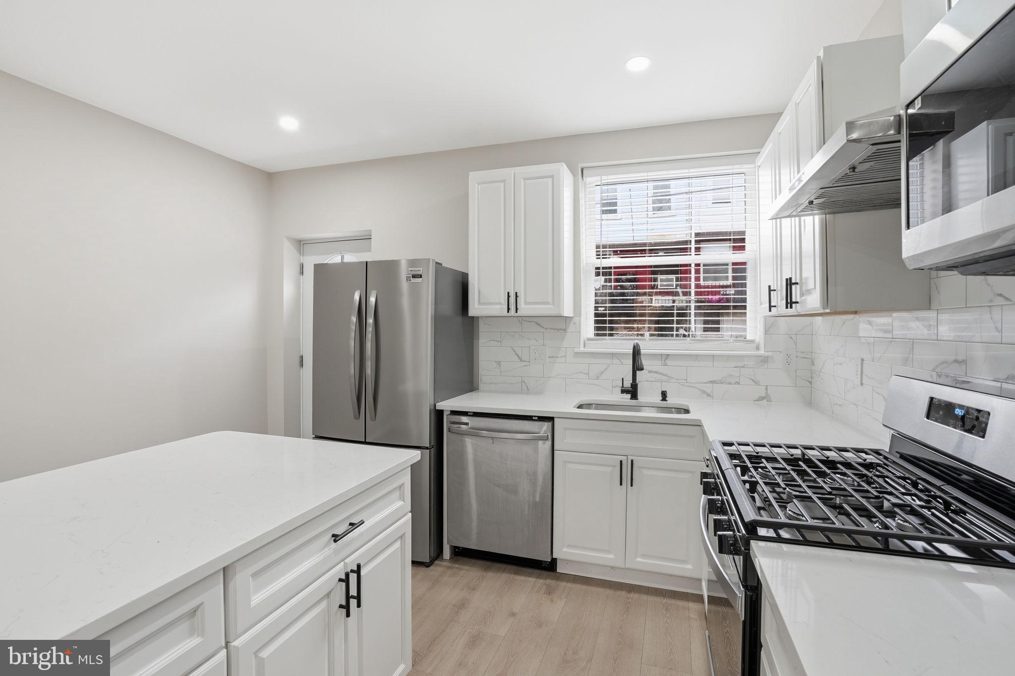 BROADWAY EAST - Residential