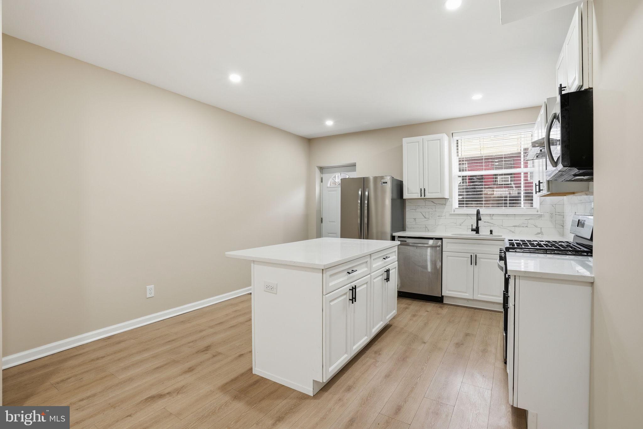 BROADWAY EAST - Residential