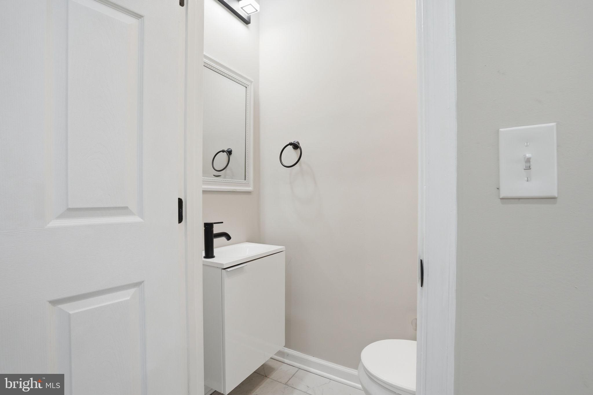 BROADWAY EAST - Residential