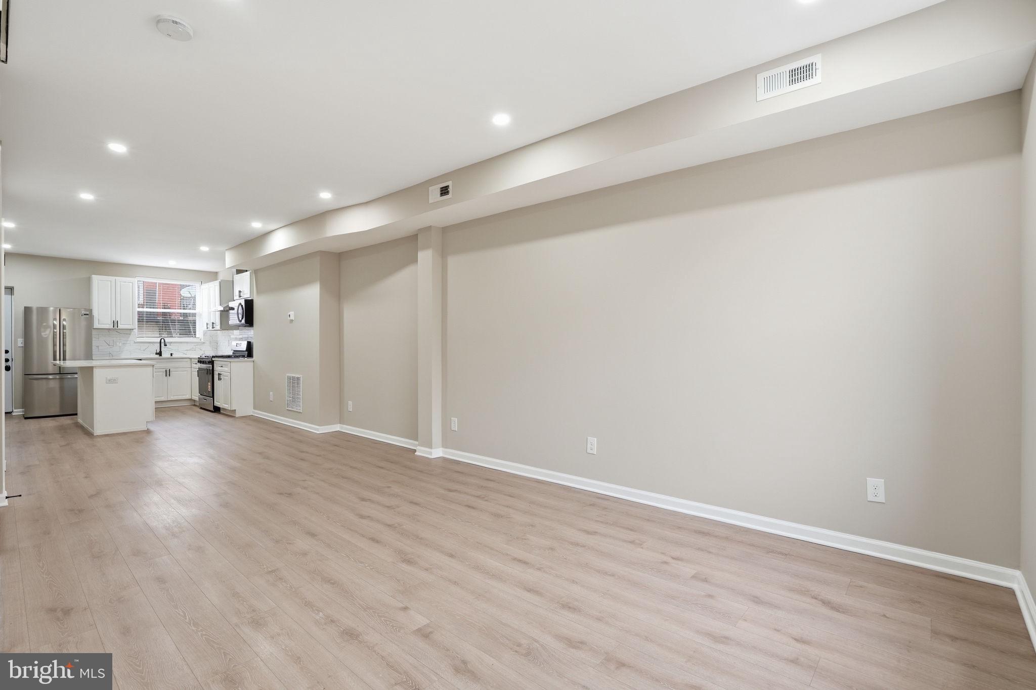 BROADWAY EAST - Residential