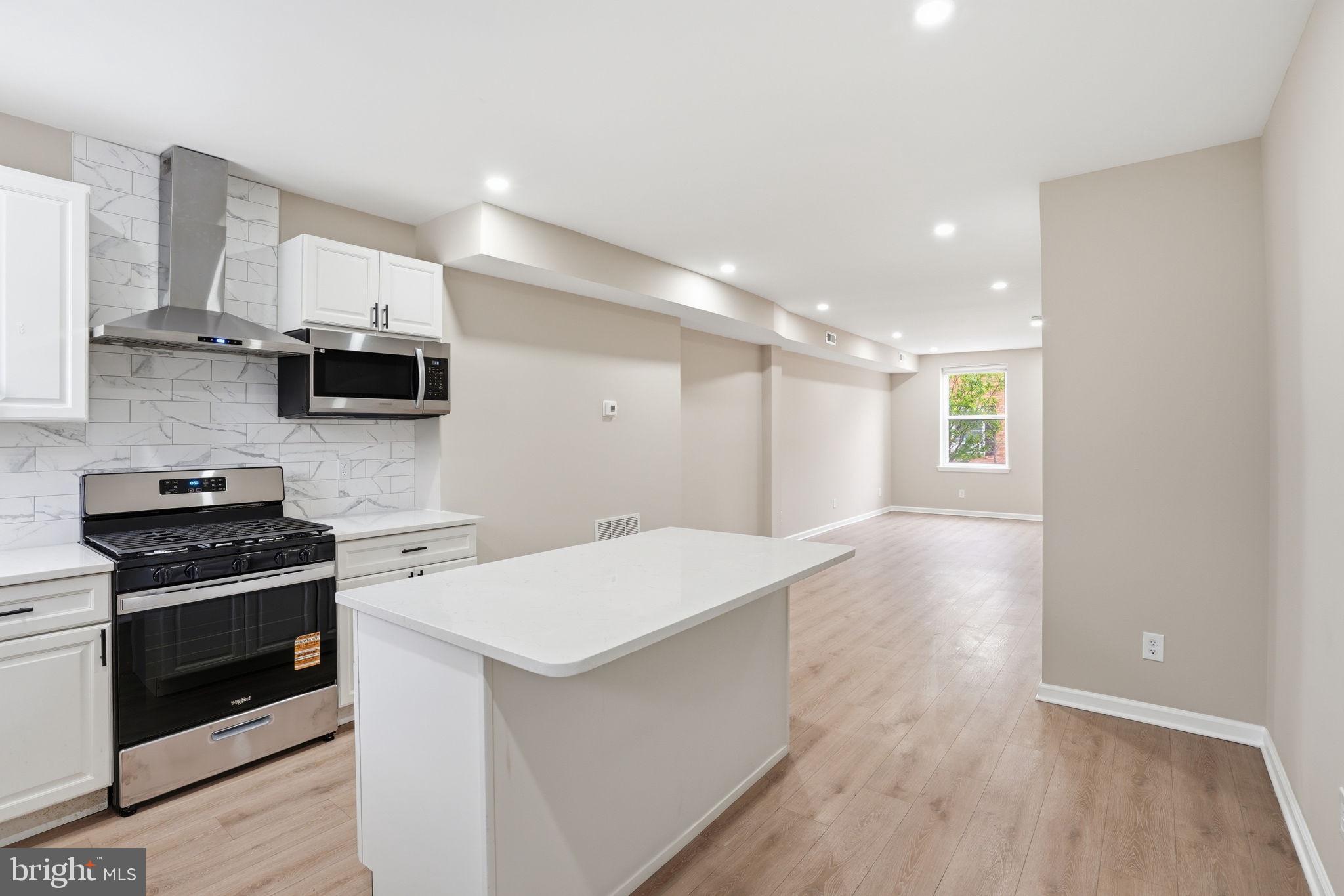 BROADWAY EAST - Residential