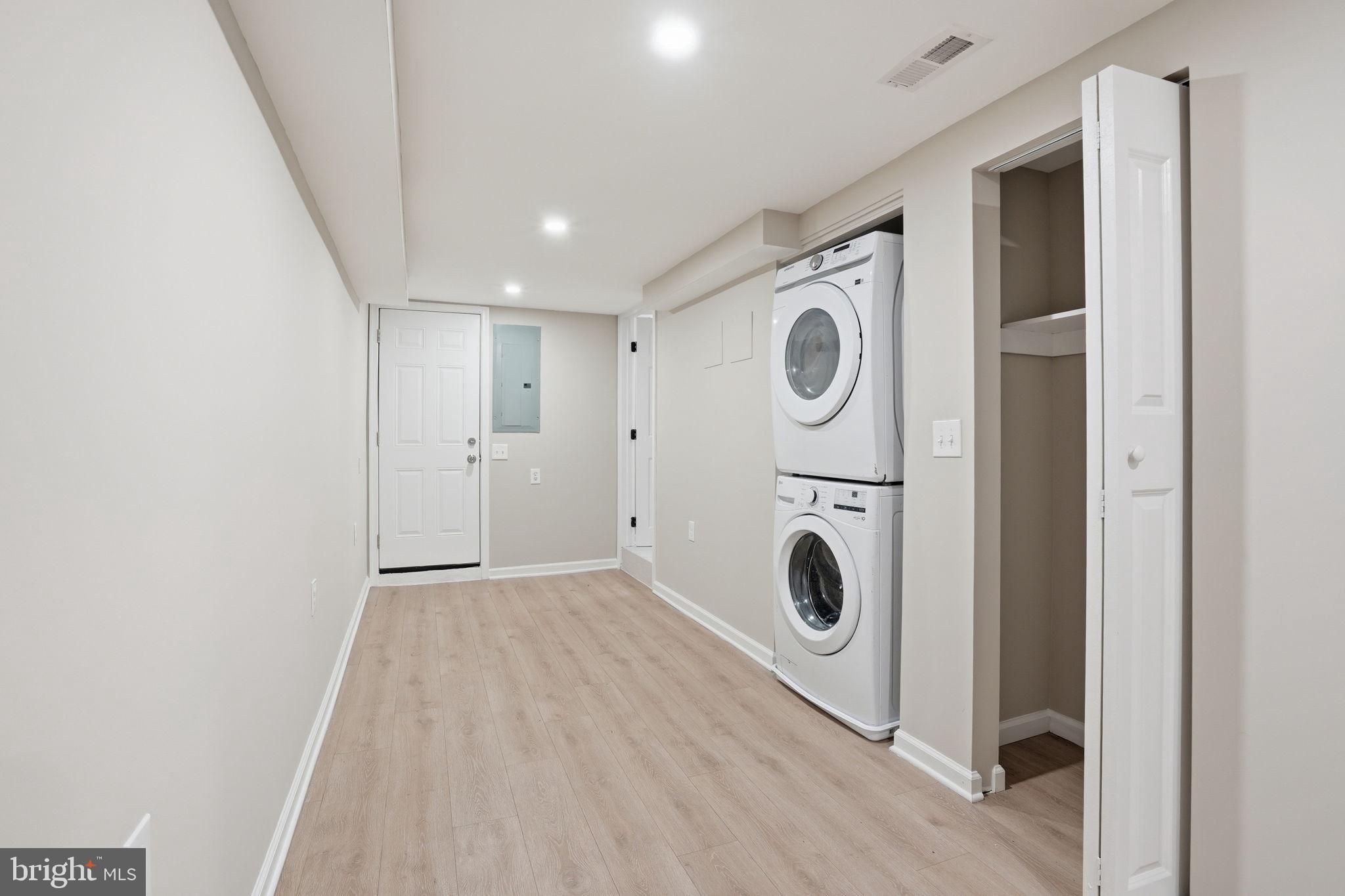 BROADWAY EAST - Residential