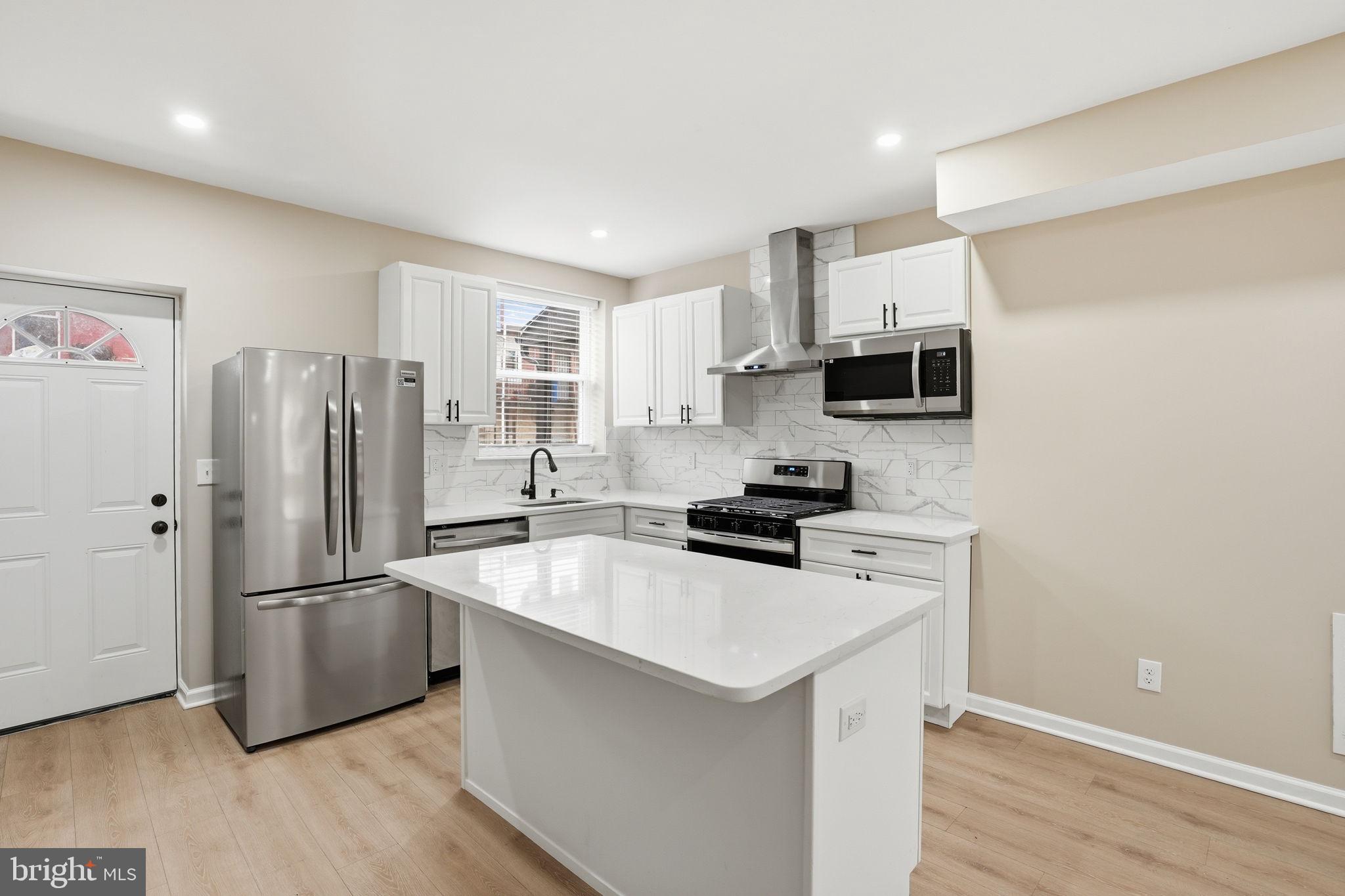 BROADWAY EAST - Residential