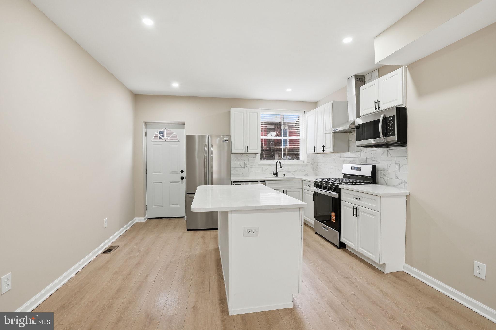 BROADWAY EAST - Residential