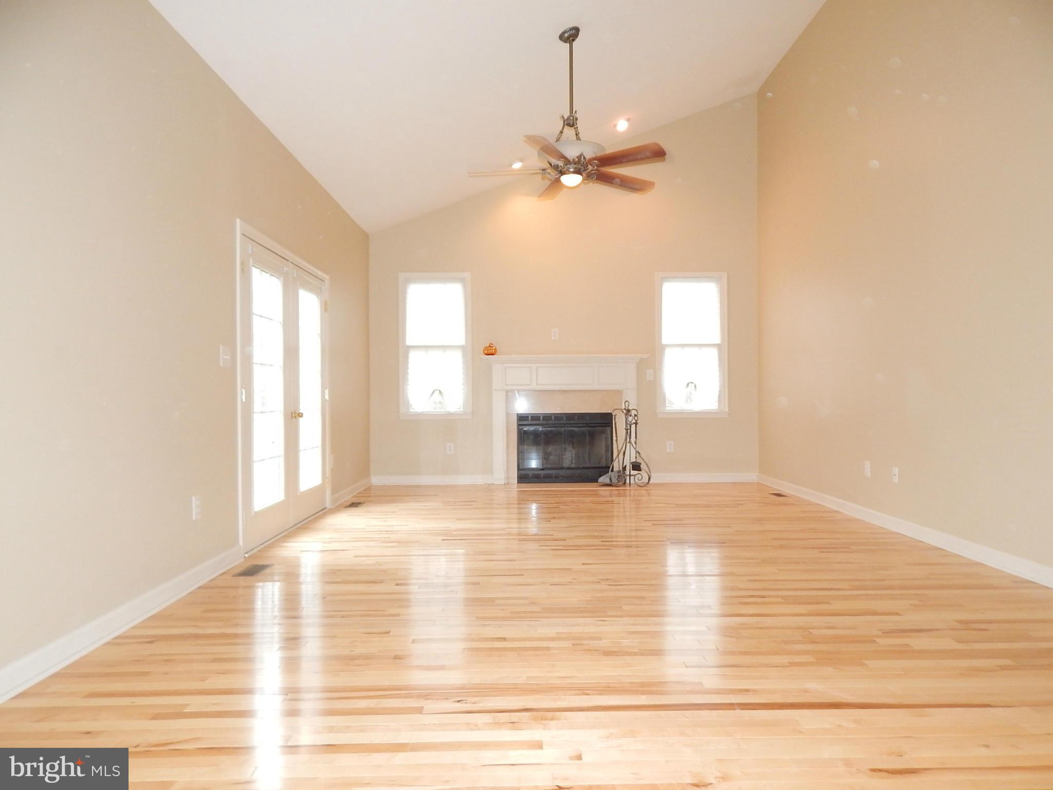 CEDAR WINDS FARM - Residential