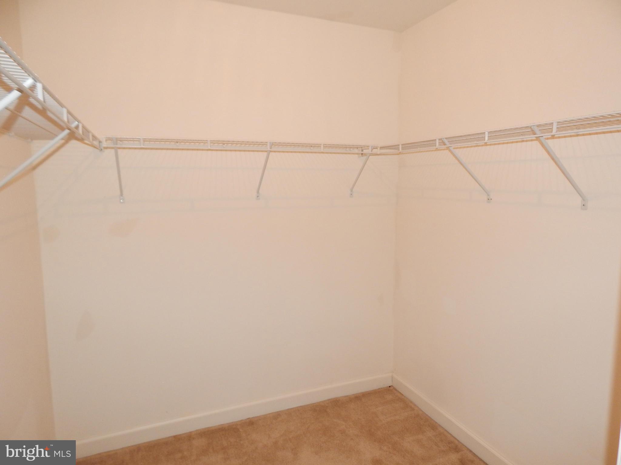 CEDAR WINDS FARM - Residential