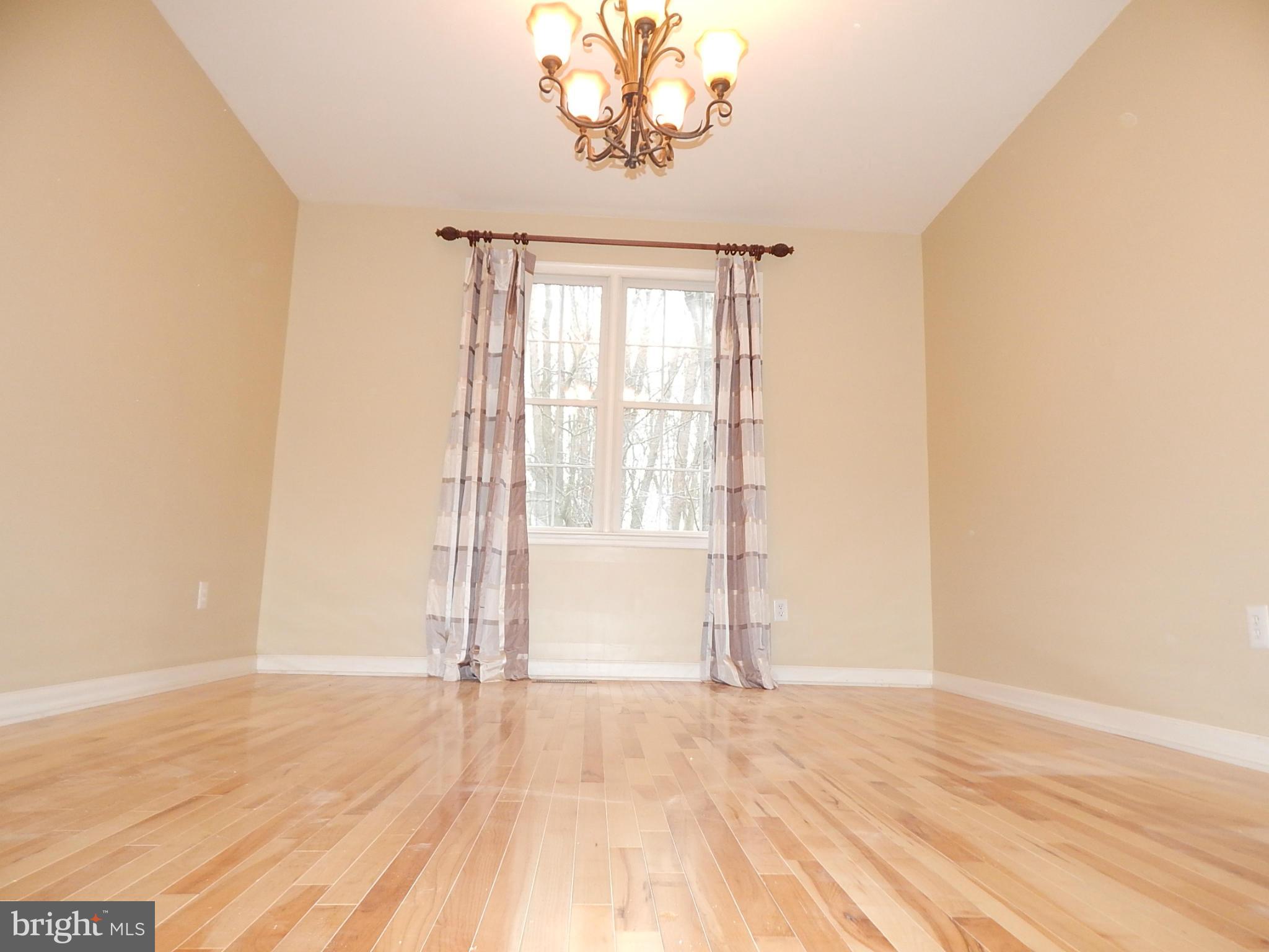 CEDAR WINDS FARM - Residential