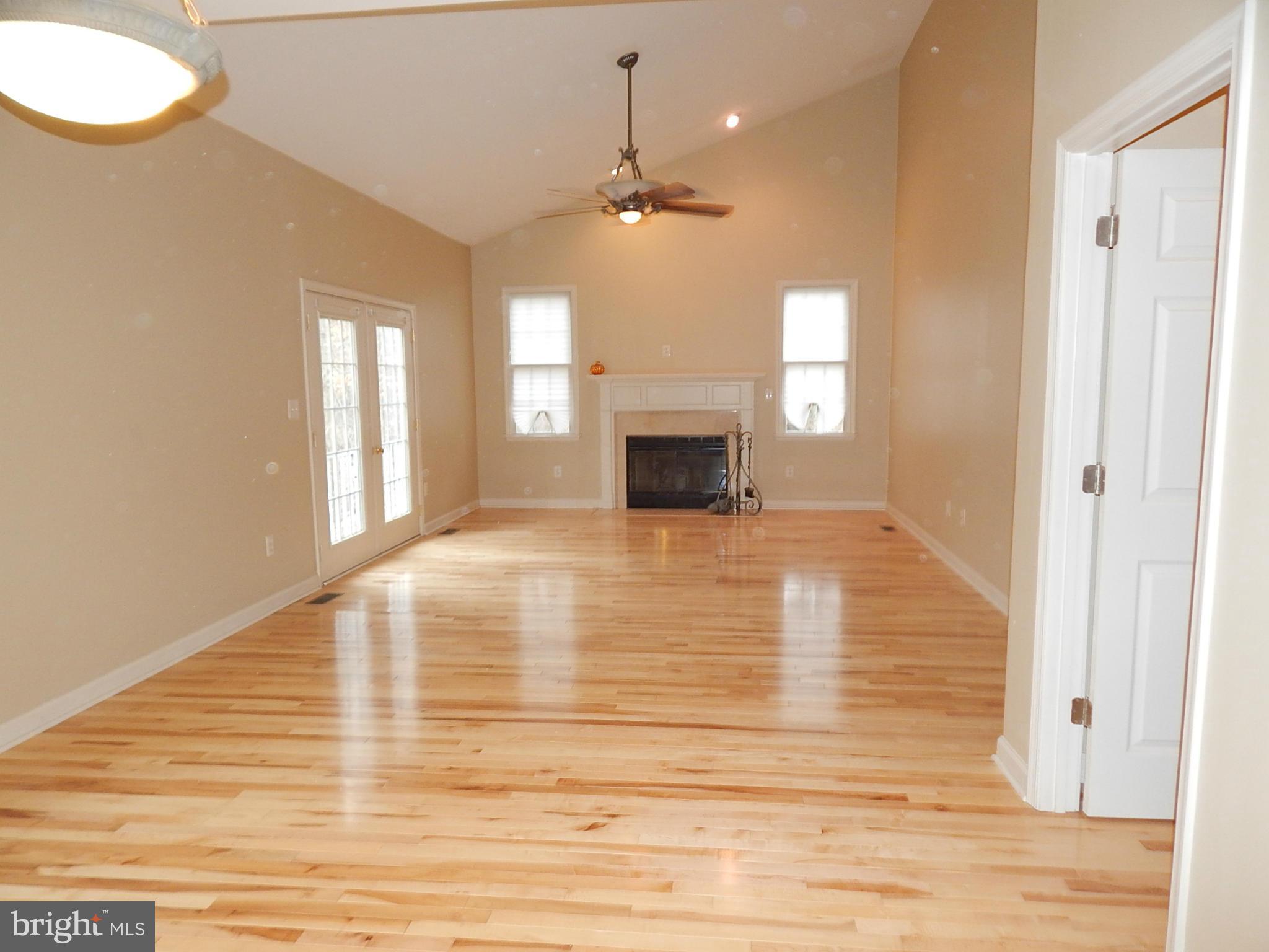 CEDAR WINDS FARM - Residential