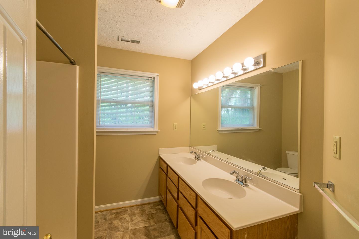 SHERIDANS MISS - Residential Lease