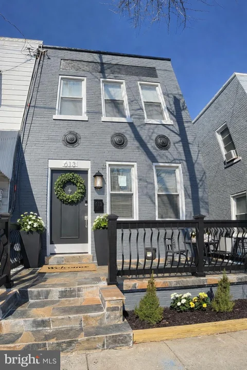 MLS: DCDC2287996