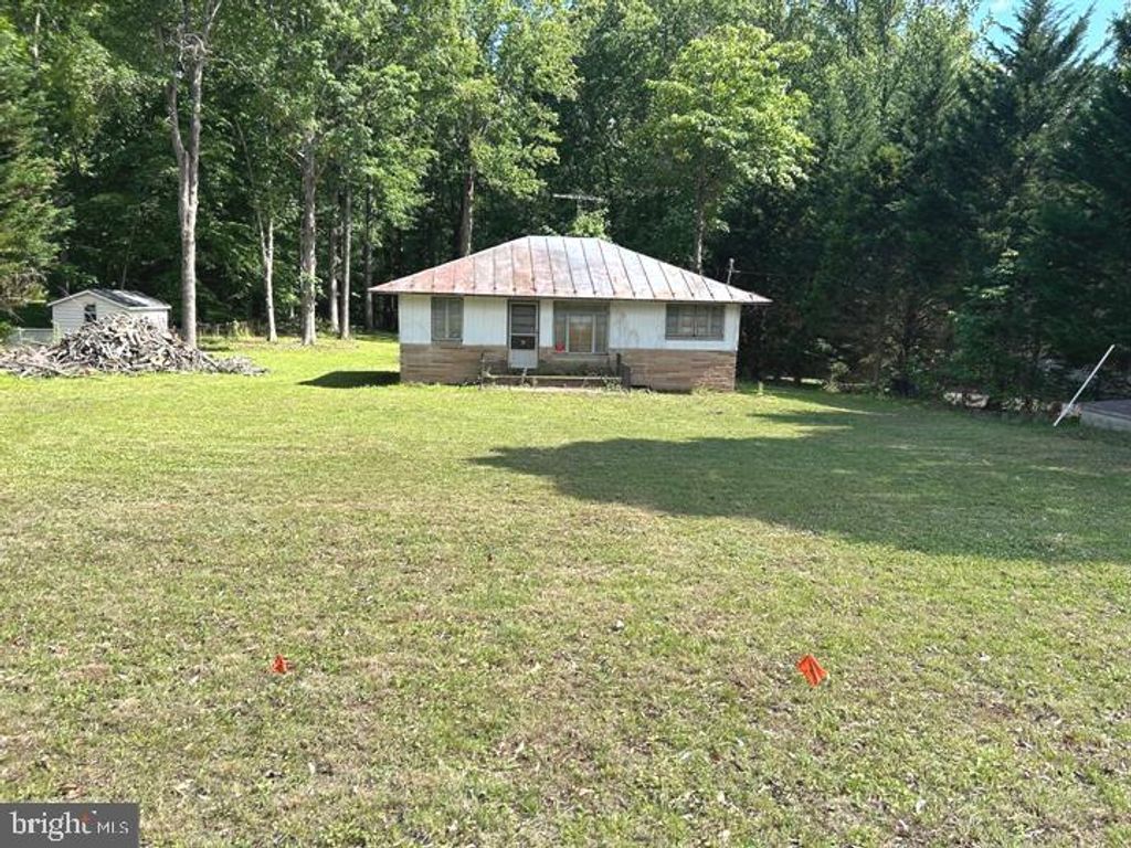 Photo of 13005 Compton Road, CLIFTON, VA 20124 (MLS # VAFX2276480)