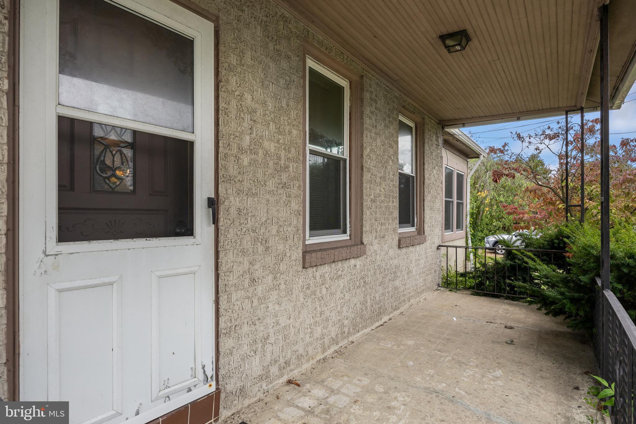 214 S WHITE HORSE PIKE