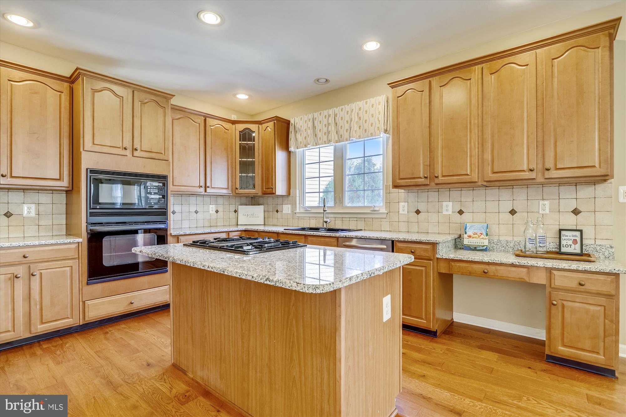 BELMONT COUNTRY CLUB - Residential