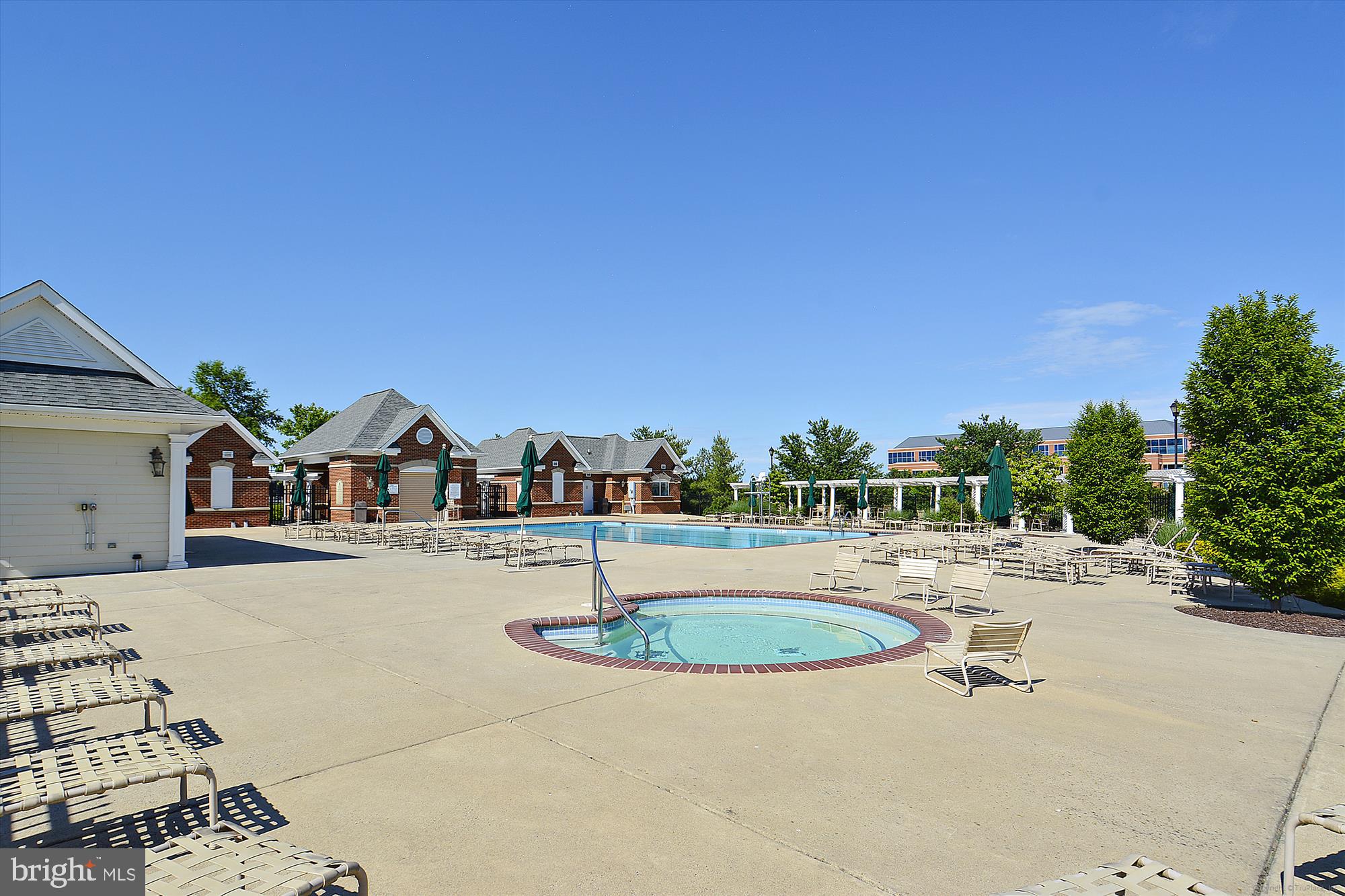 BELMONT COUNTRY CLUB - Residential