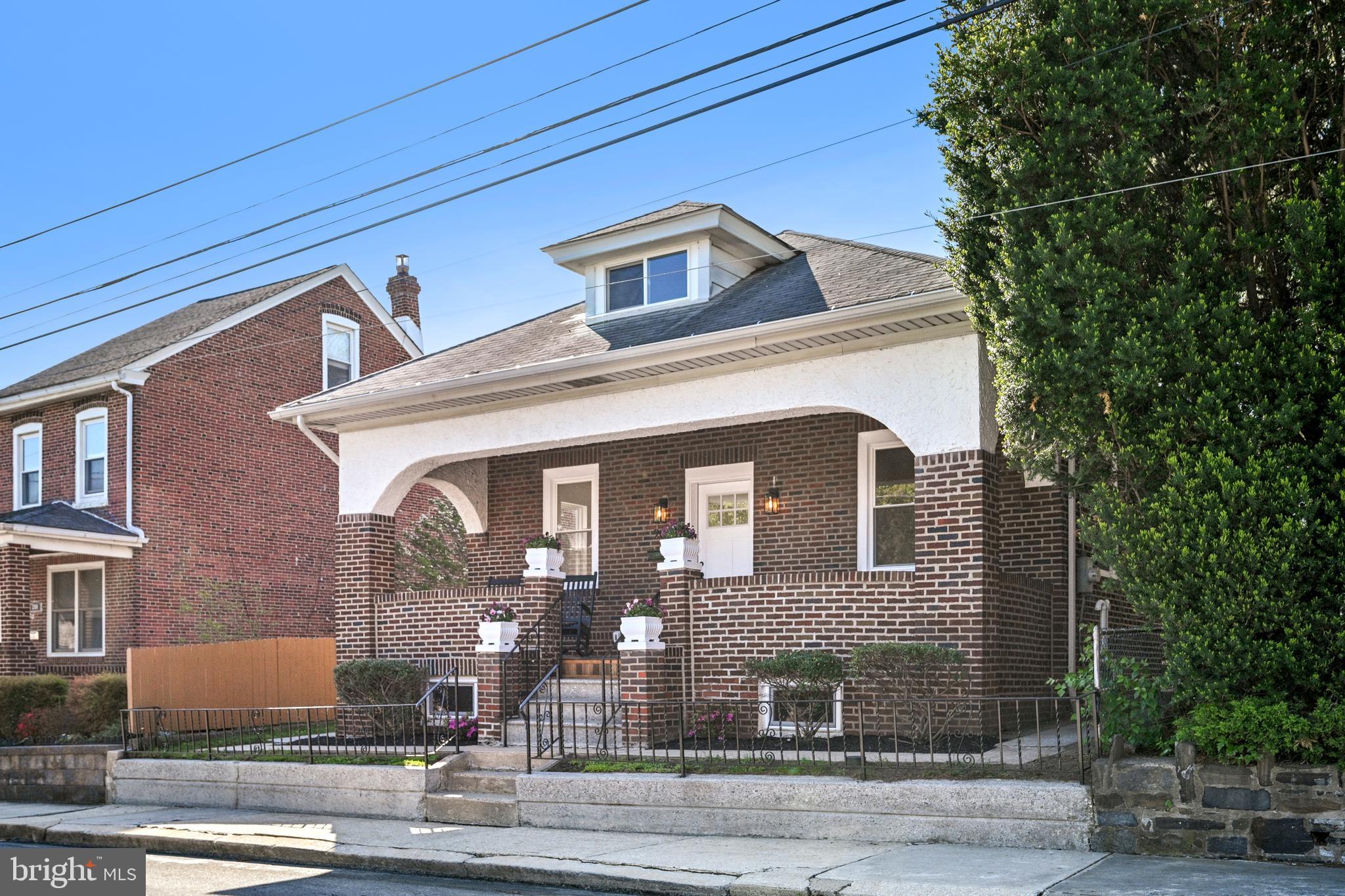 825 COATES STREET