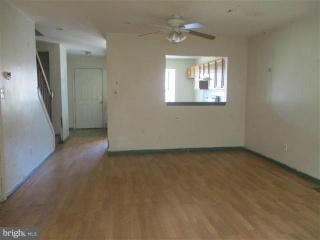 STONELEIGH SQUARE - Residential