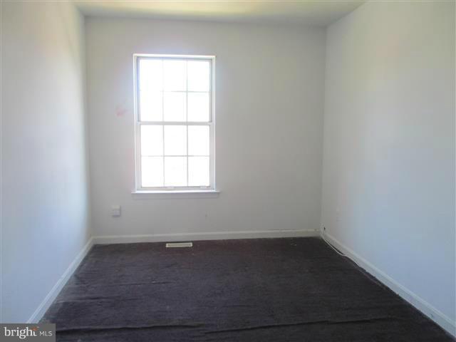 STONELEIGH SQUARE - Residential