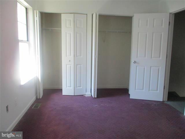 STONELEIGH SQUARE - Residential