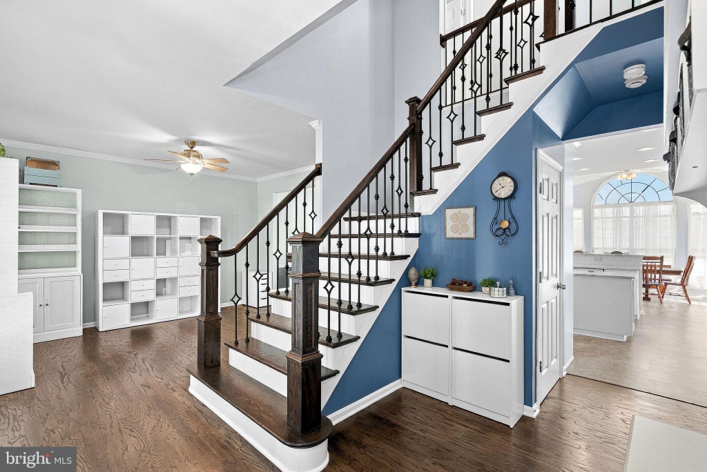 Photo of 945 Devonshire Circle, PURCELLVILLE, VA 20132 (MLS # VALO2138294)