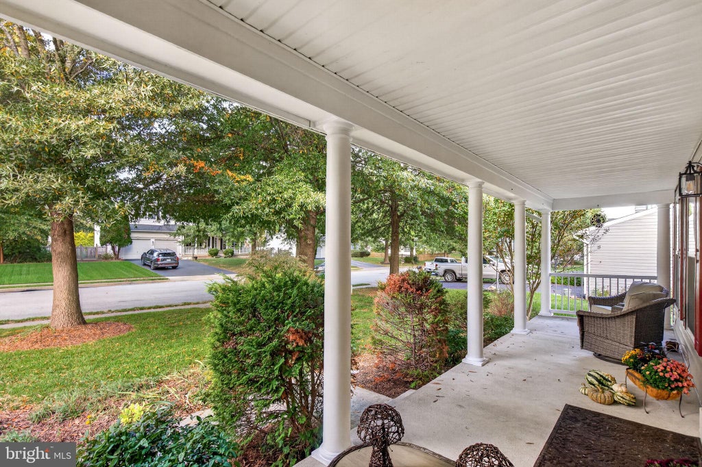 Photo of 945 Devonshire Circle, PURCELLVILLE, VA 20132 (MLS # VALO2138294)