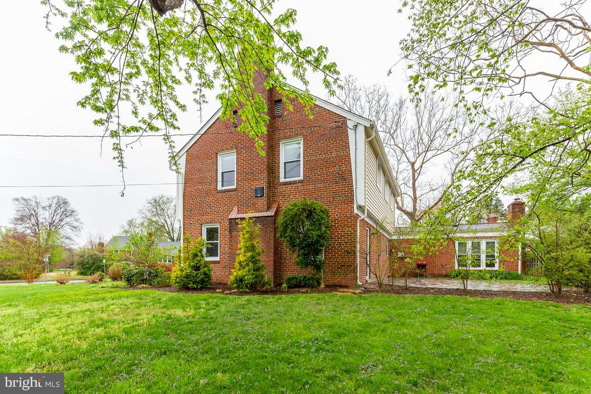 CEDAR CREST - Residential