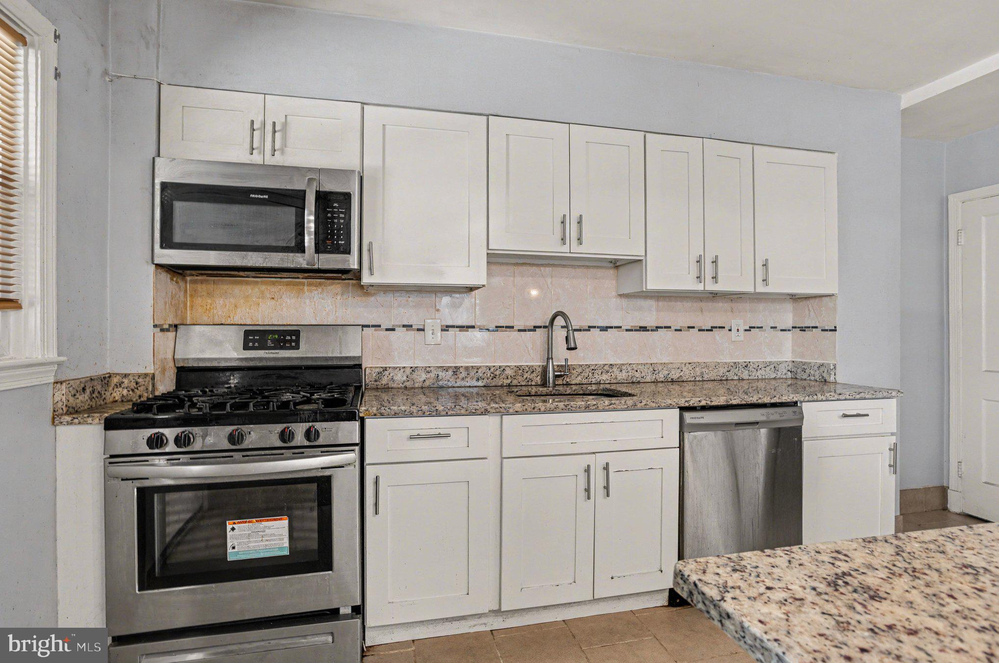 CHINQUAPIN PARK - Residential