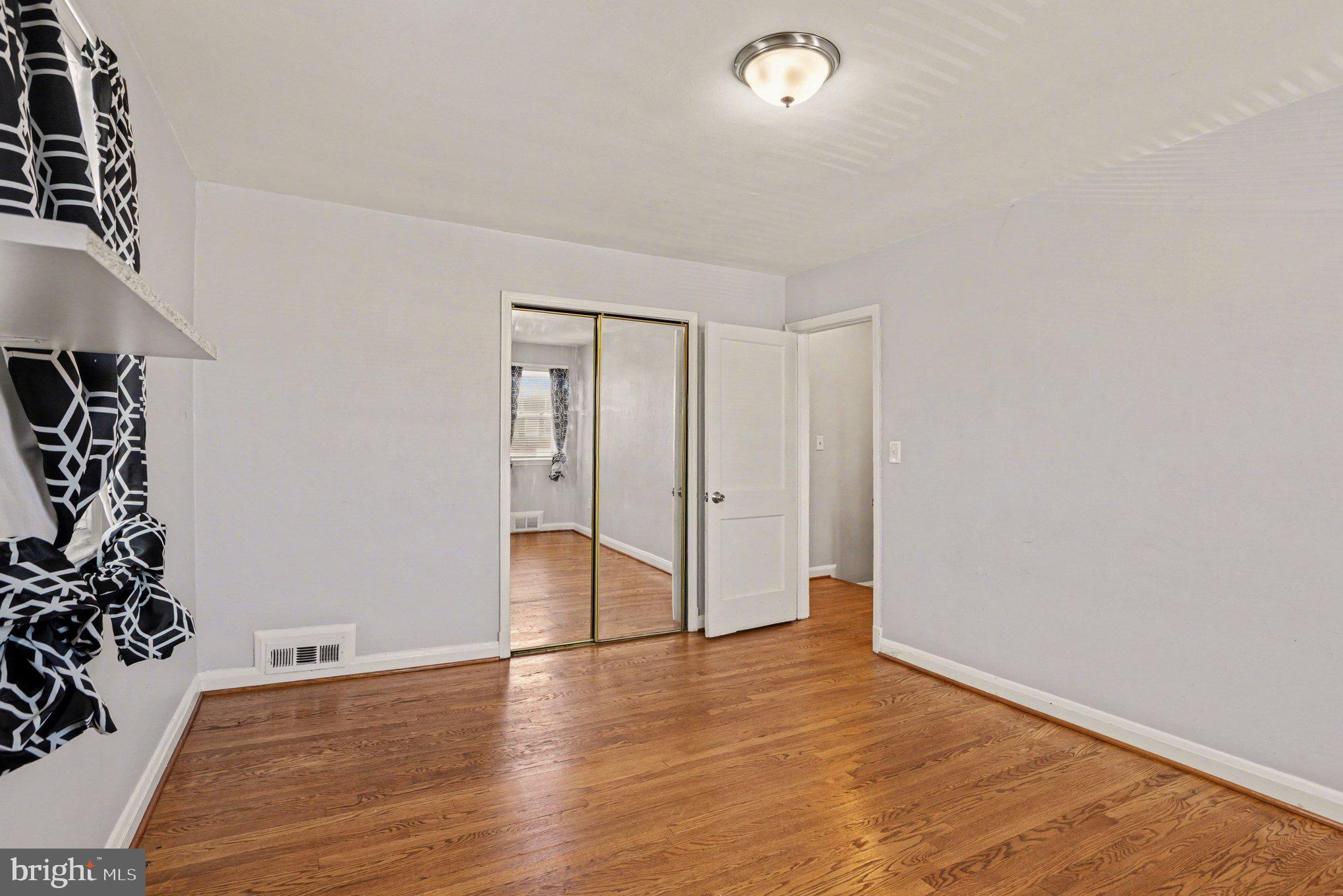 CHINQUAPIN PARK - Residential