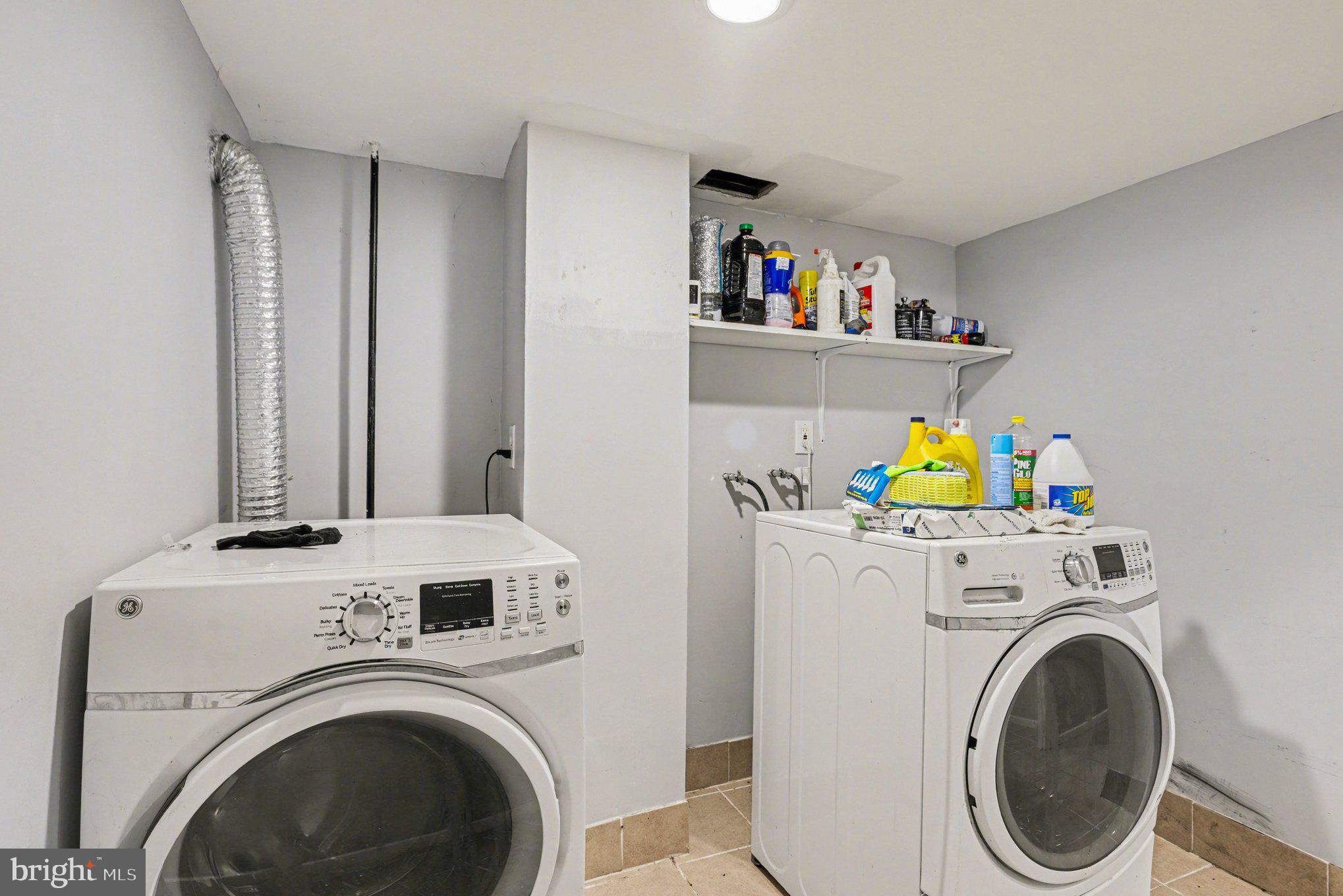 CHINQUAPIN PARK - Residential