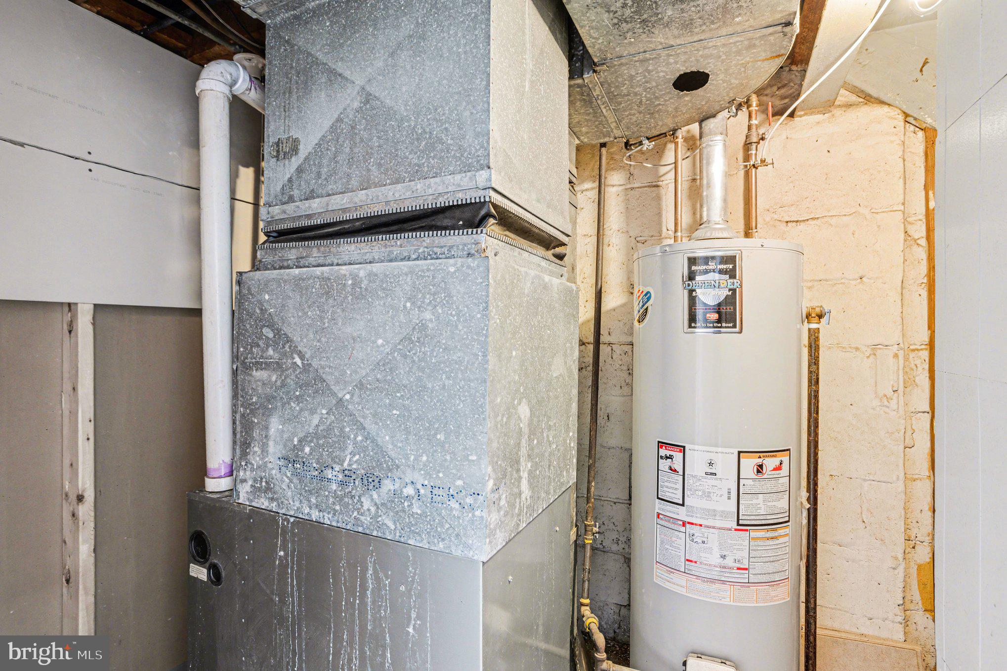 CHINQUAPIN PARK - Residential