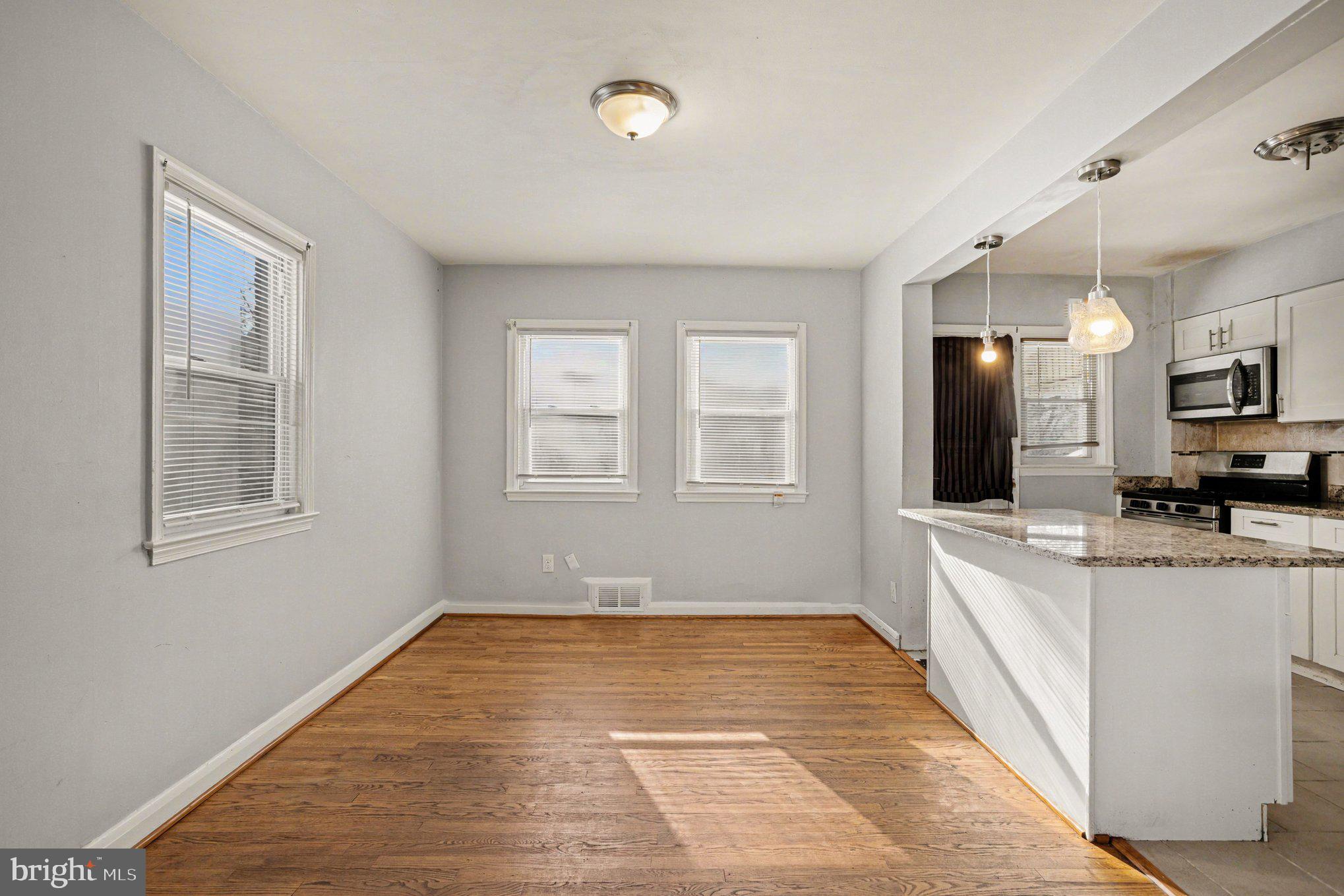 CHINQUAPIN PARK - Residential