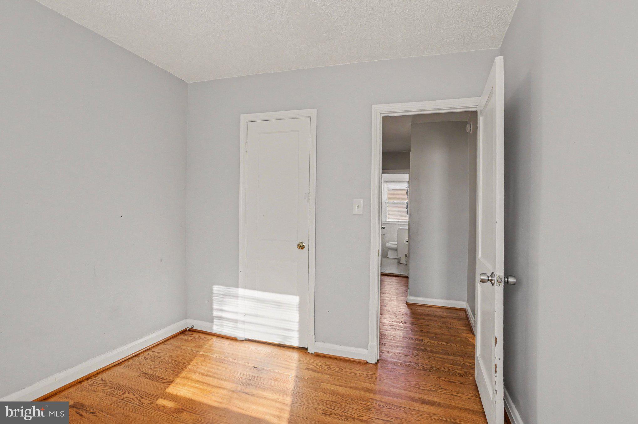 CHINQUAPIN PARK - Residential