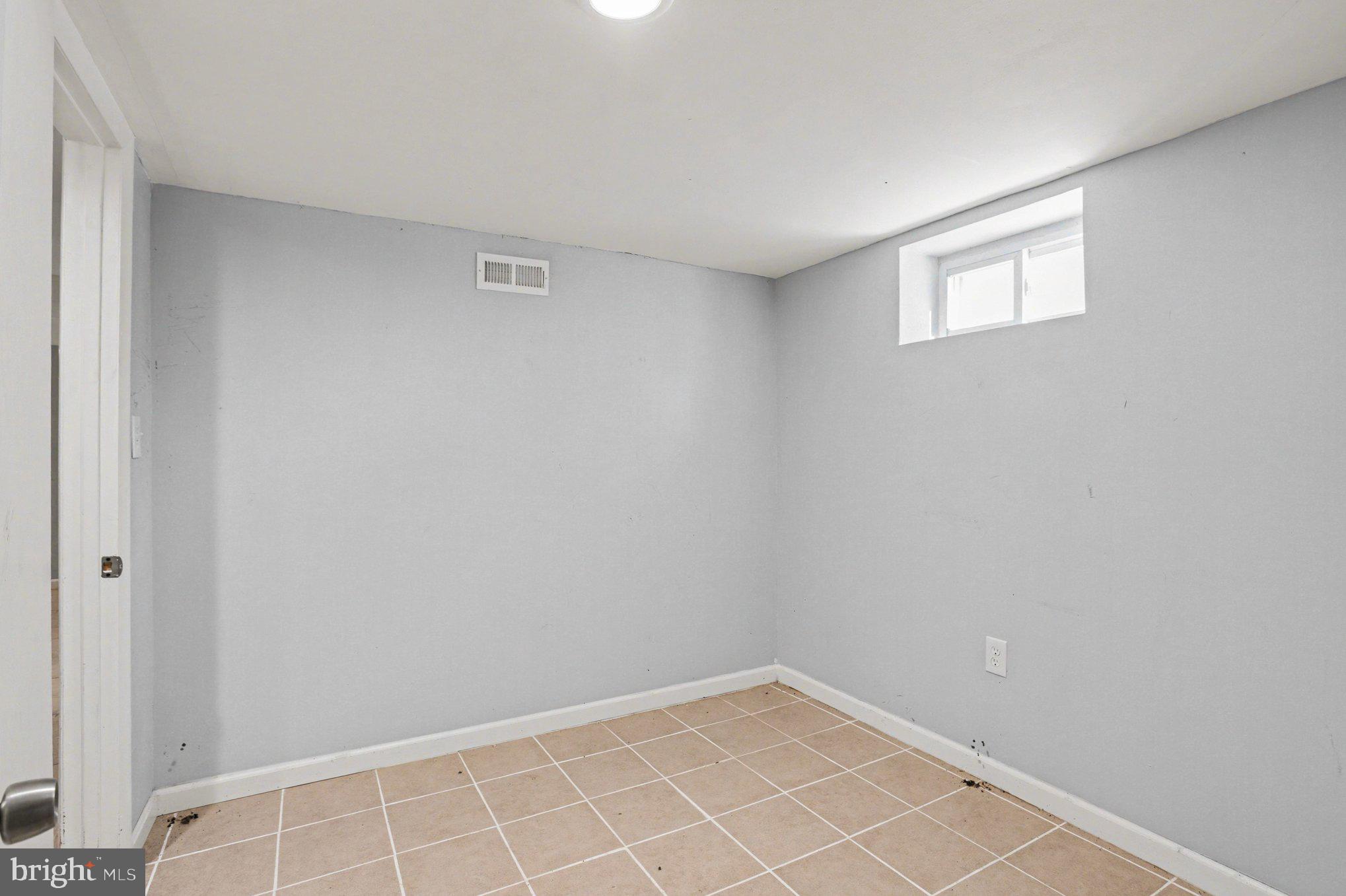 CHINQUAPIN PARK - Residential