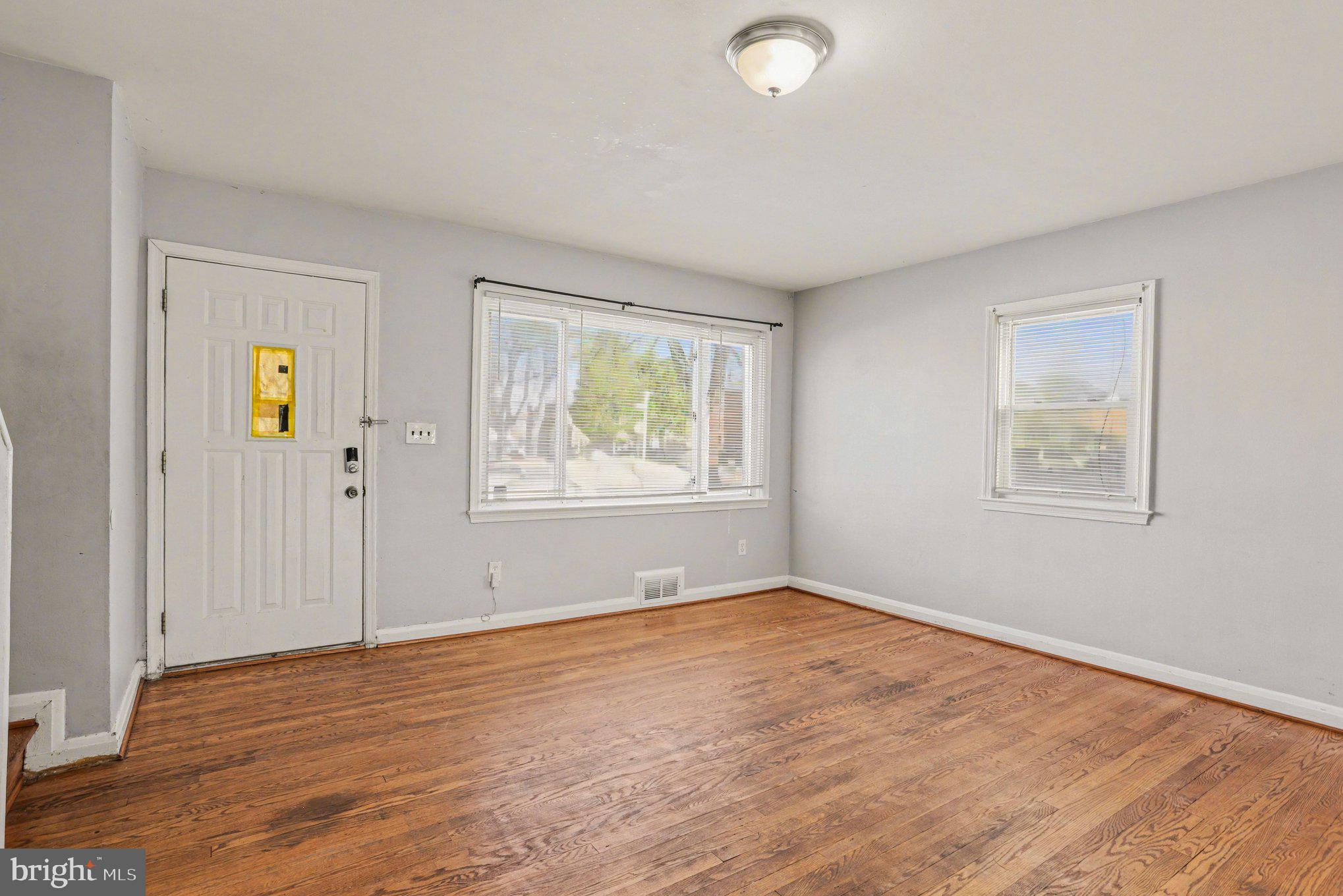 CHINQUAPIN PARK - Residential