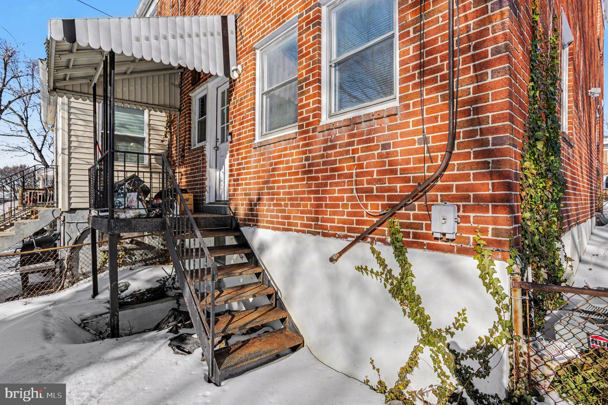 CHINQUAPIN PARK - Residential