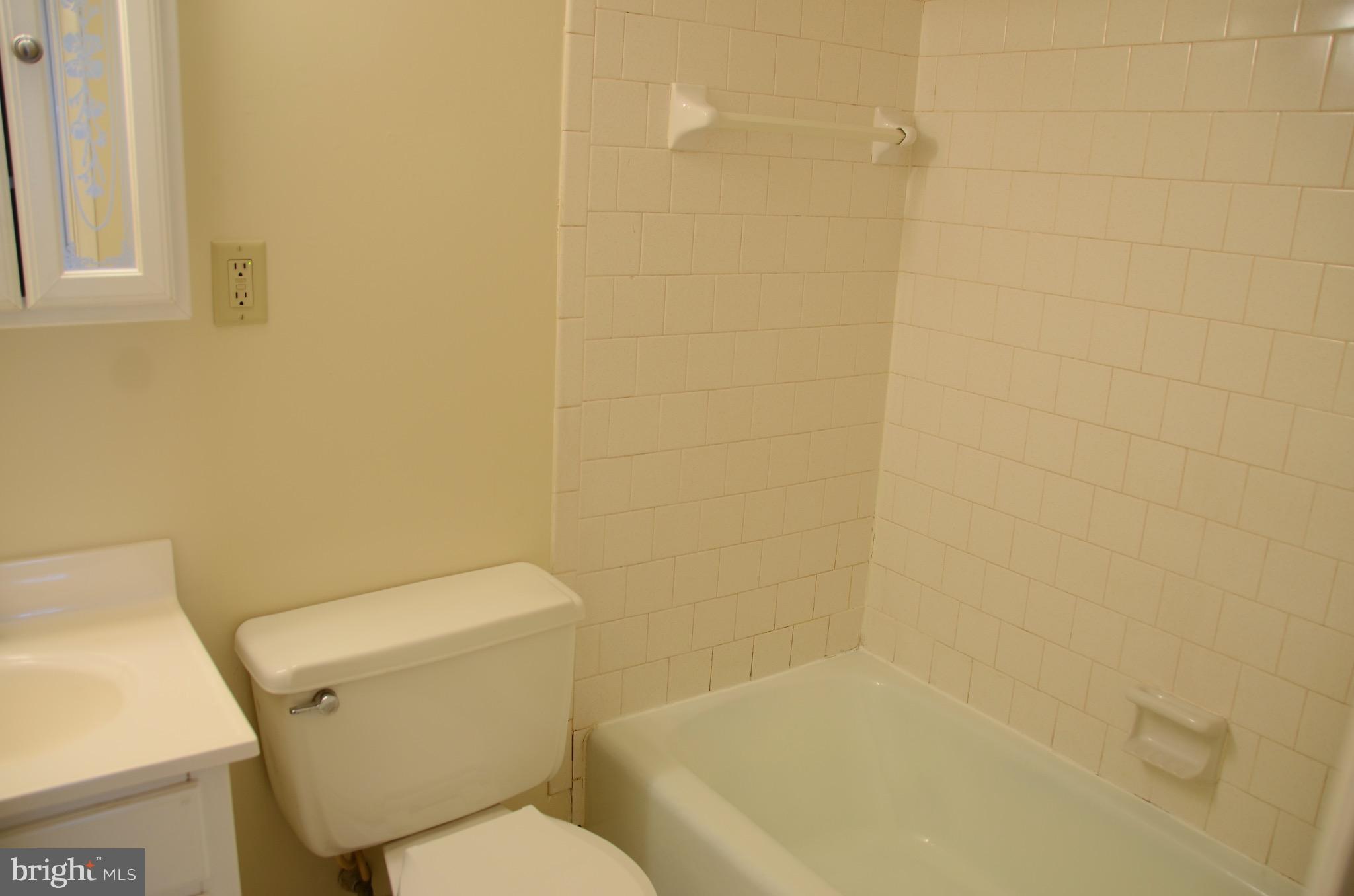 FAIRWINDS ON SEVERN - Residential Lease