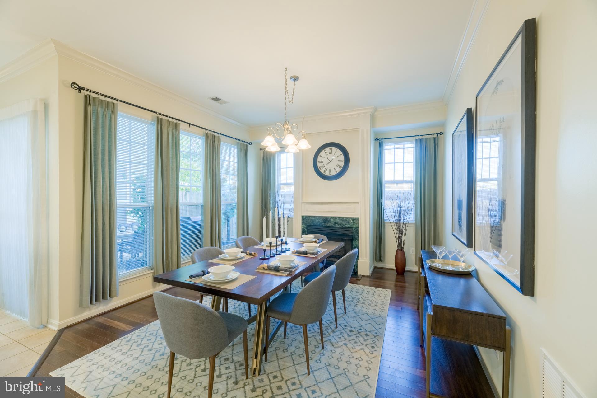 BELMONT TOWN CENTER - Residential