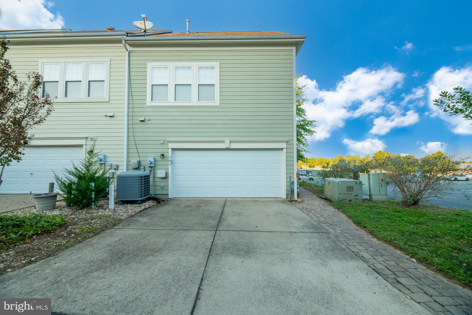 BELMONT TOWN CENTER - Residential